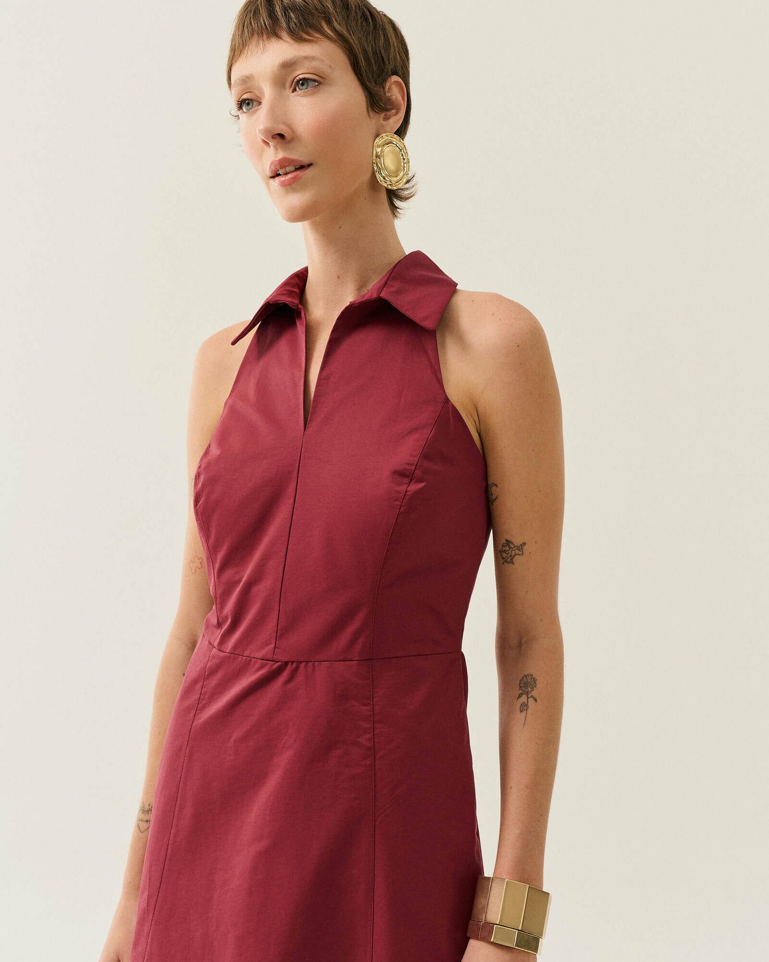 VESTIDO MIDI ALFAIATARIA ESTRUTURADO — foto 25