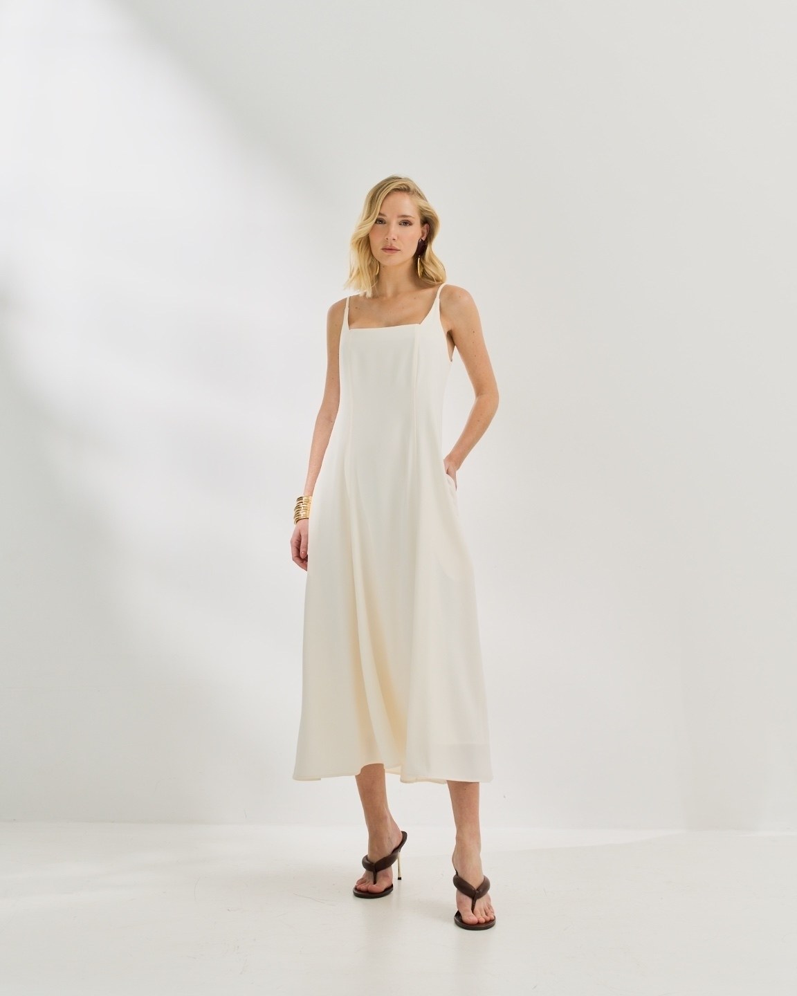 VESTIDO MIDI NESGAS — foto 9