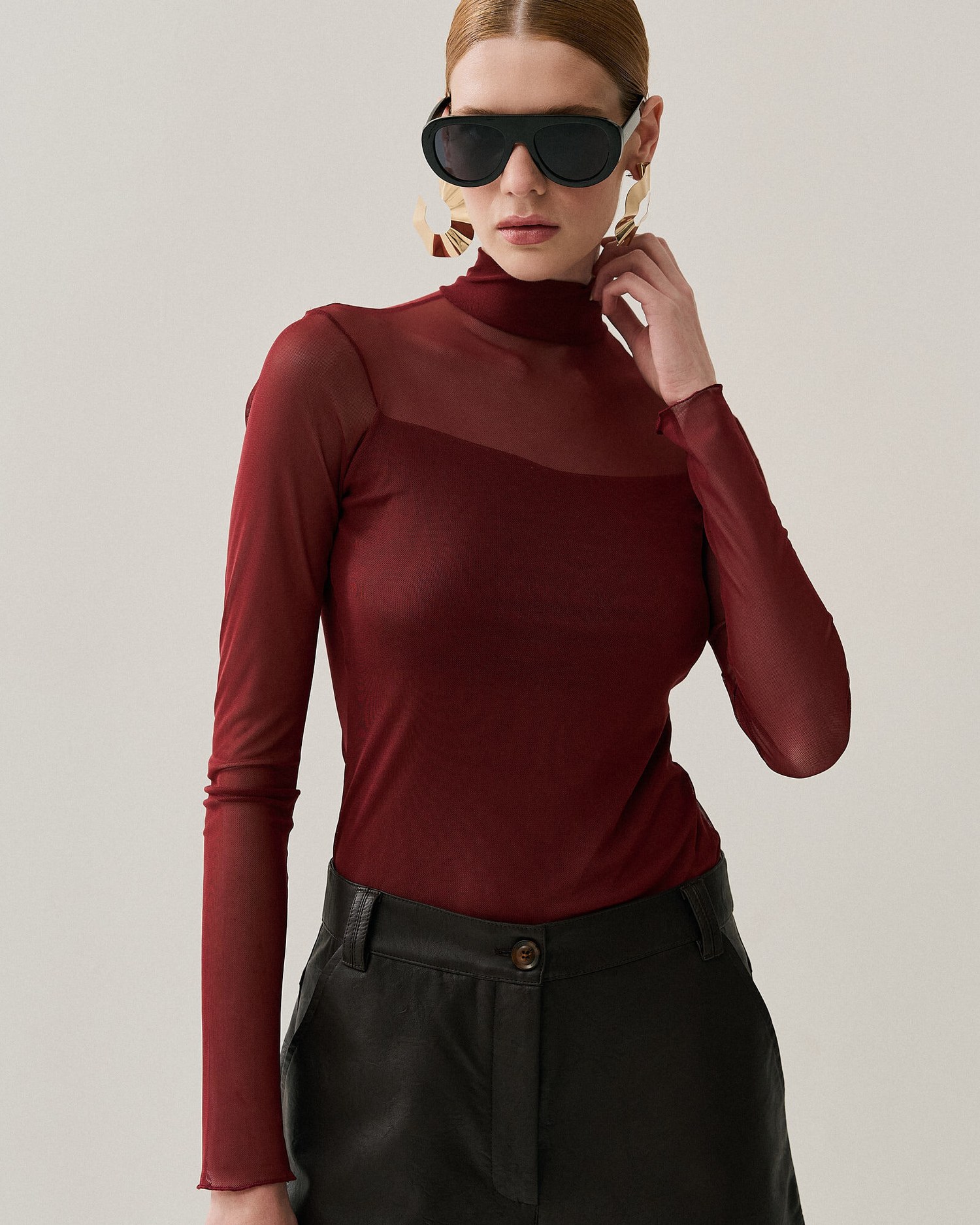 BLUSA GOLA ALTA TRANSPARENTE — foto 6