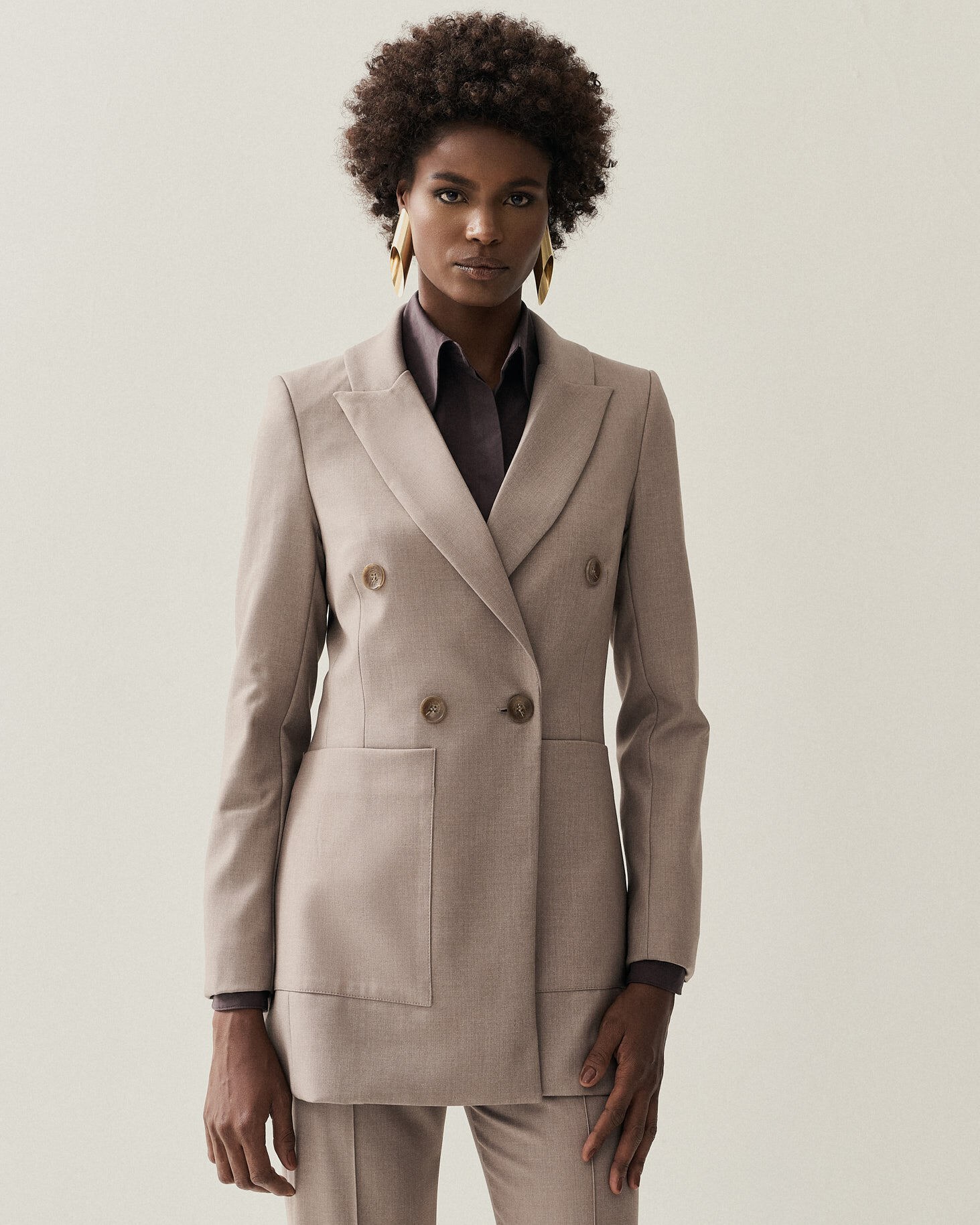 BLAZER ALONGADO BOLSO CHAPA — foto 7