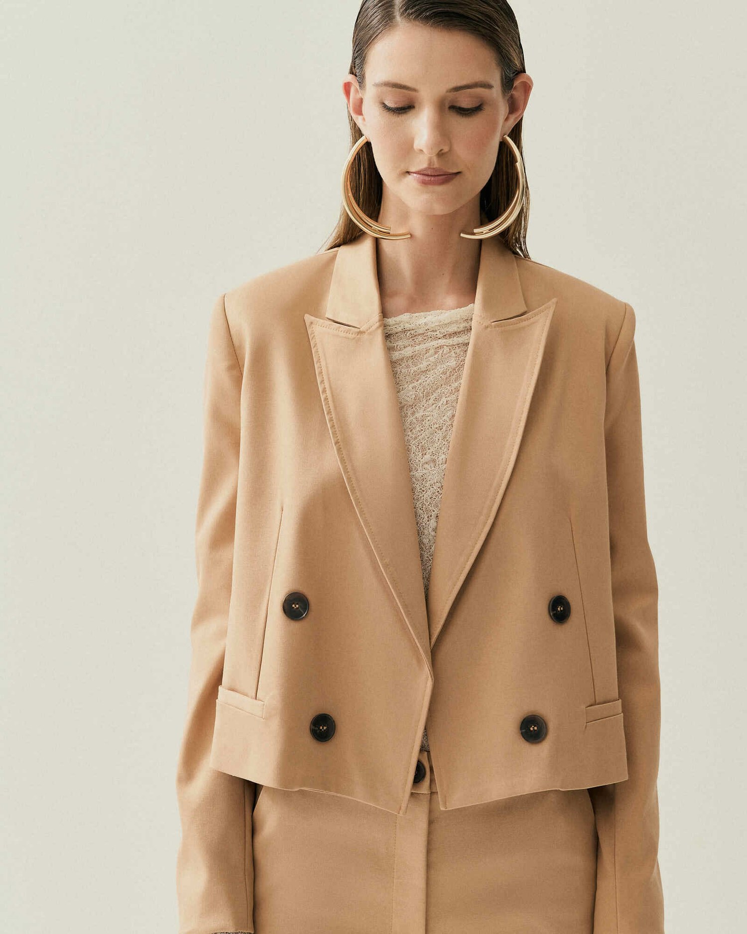 BLAZER CURTO FECHAMENTO DUPLO — foto 18