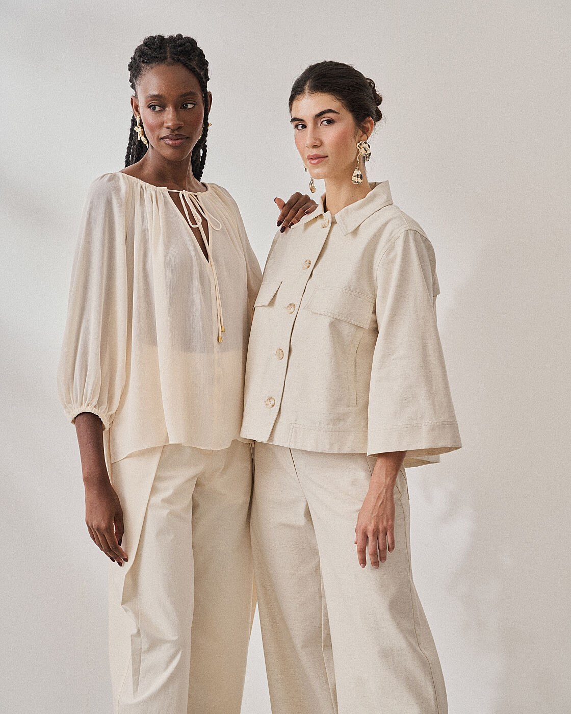 BLUSA FRANZIDA COM TRANSPARENCIA — foto 7