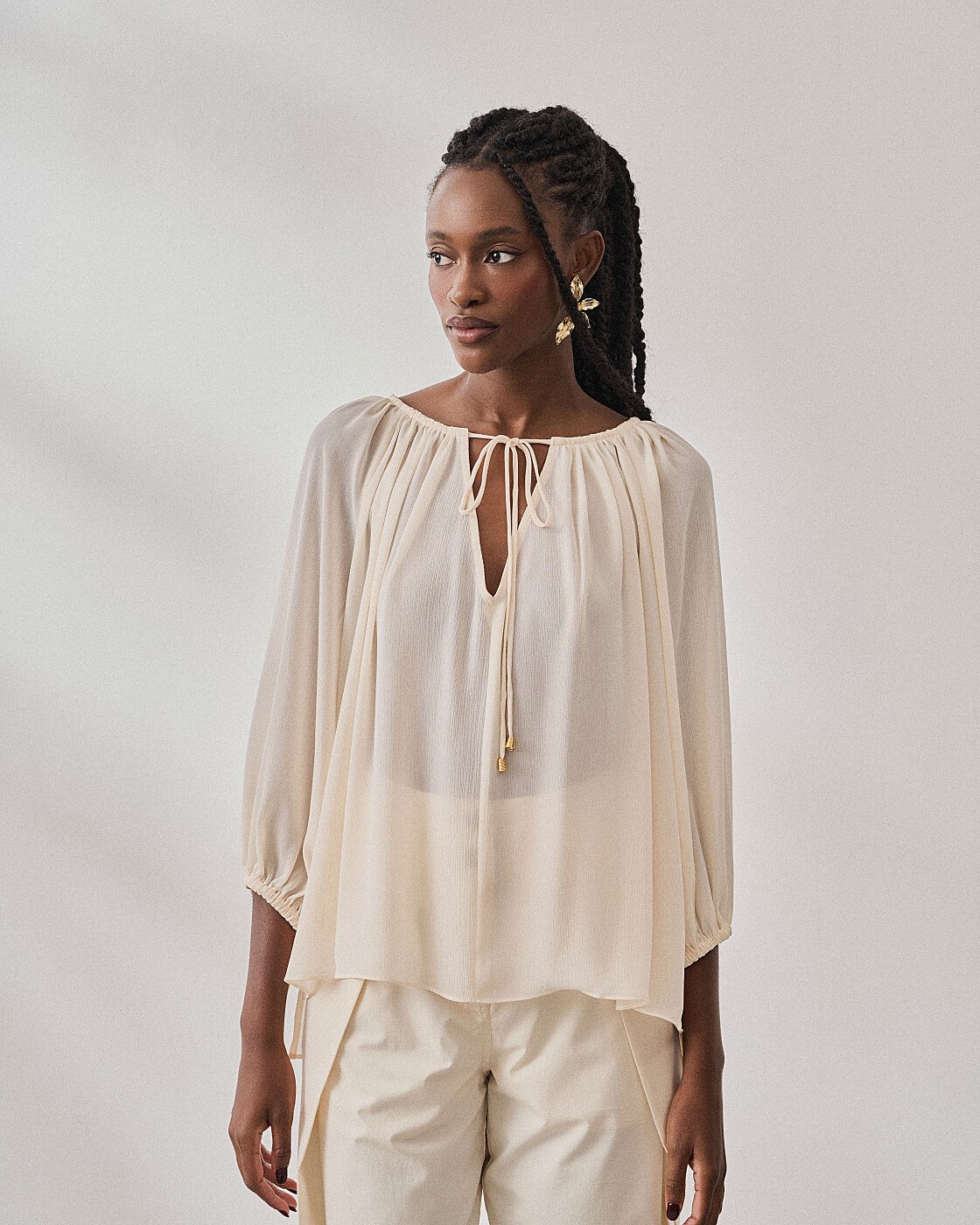 BLUSA FRANZIDA COM TRANSPARENCIA — foto 14