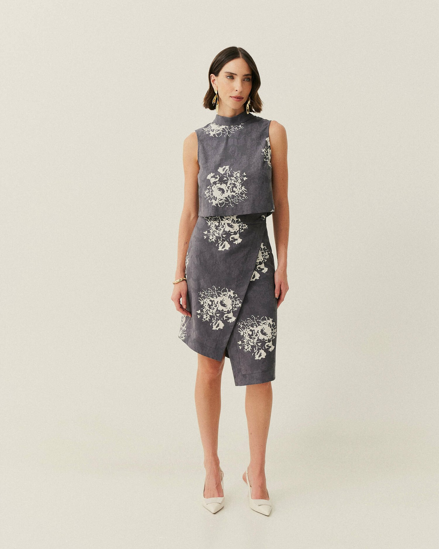 SAIA MIDI ASSIMETRICA ESTAMPADA — foto 12