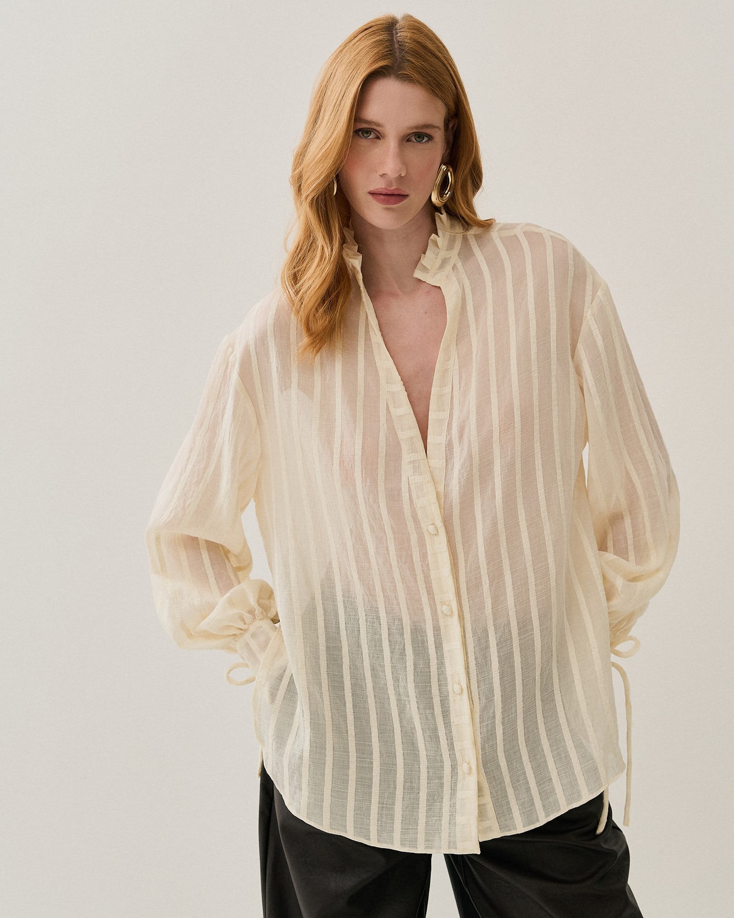 BLUSA MANGA BUFANTE COM TRANSPARENCIA