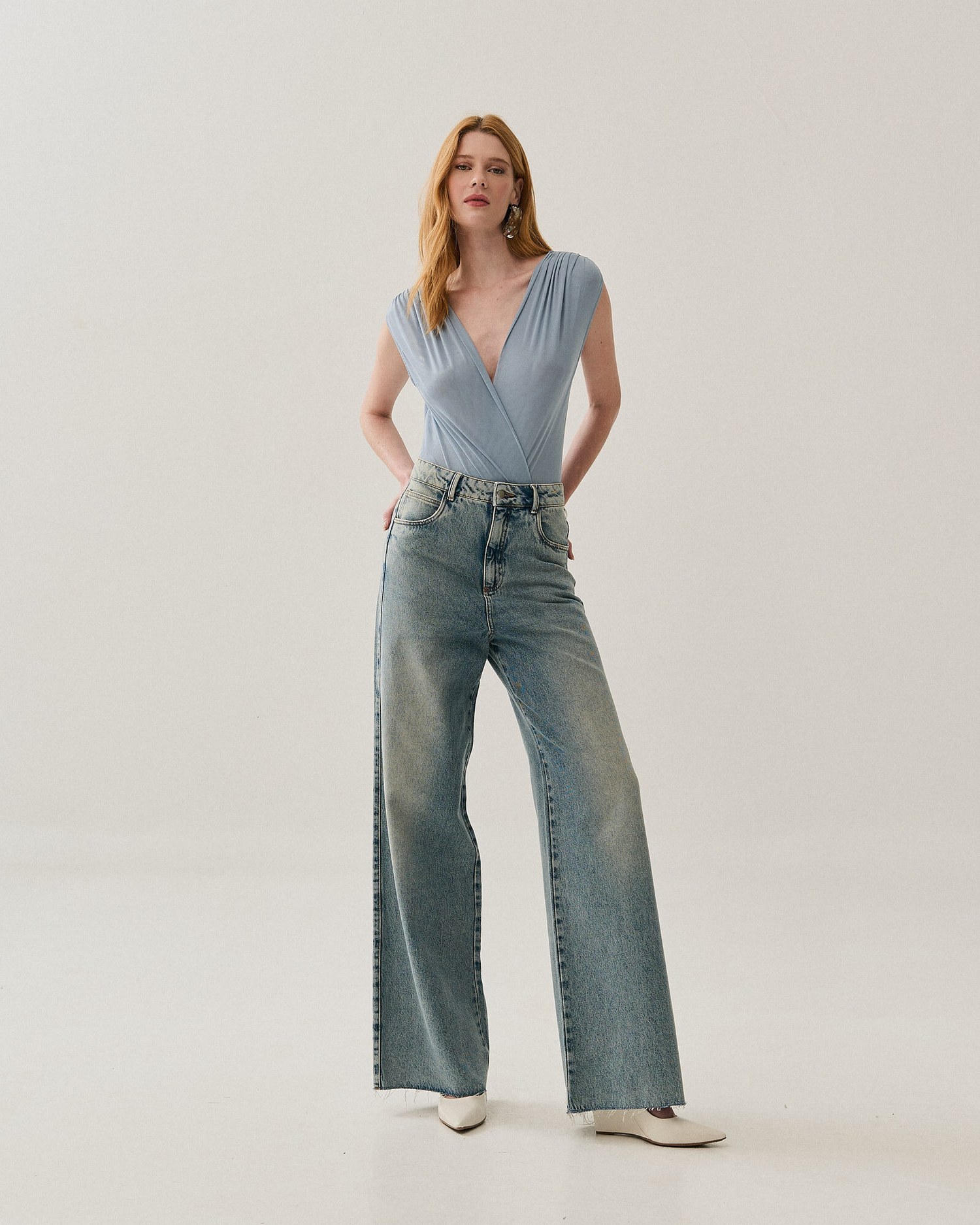 CALCA RETA JEANS — foto 5