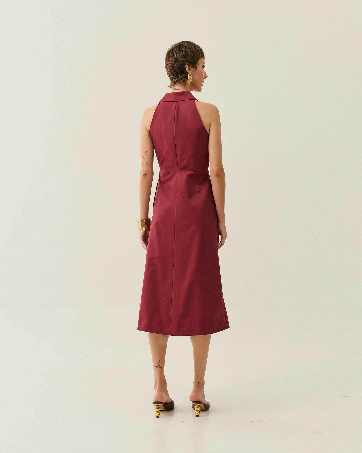 VESTIDO MIDI ALFAIATARIA ESTRUTURADO — foto 7