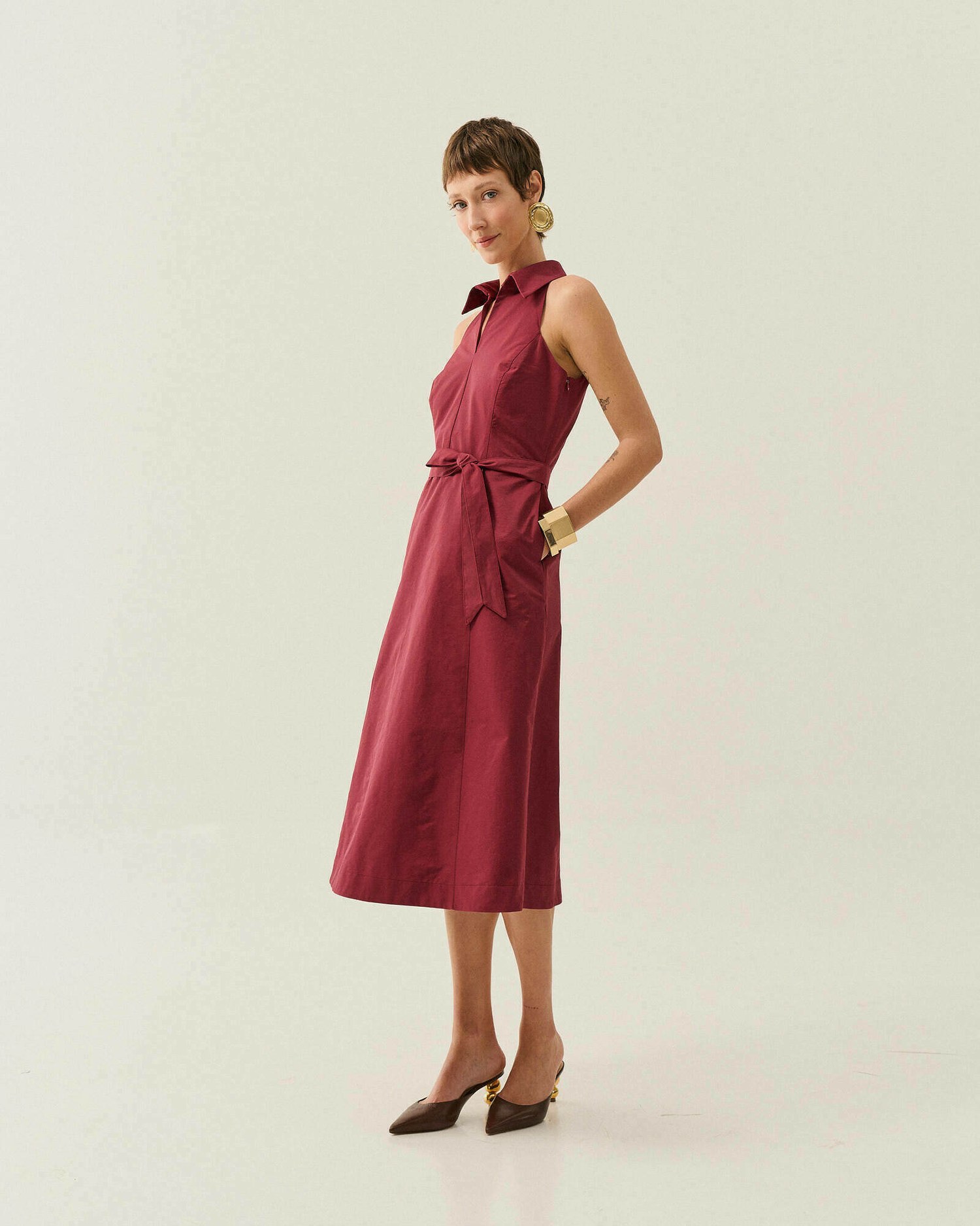 VESTIDO MIDI ALFAIATARIA ESTRUTURADO — foto 28