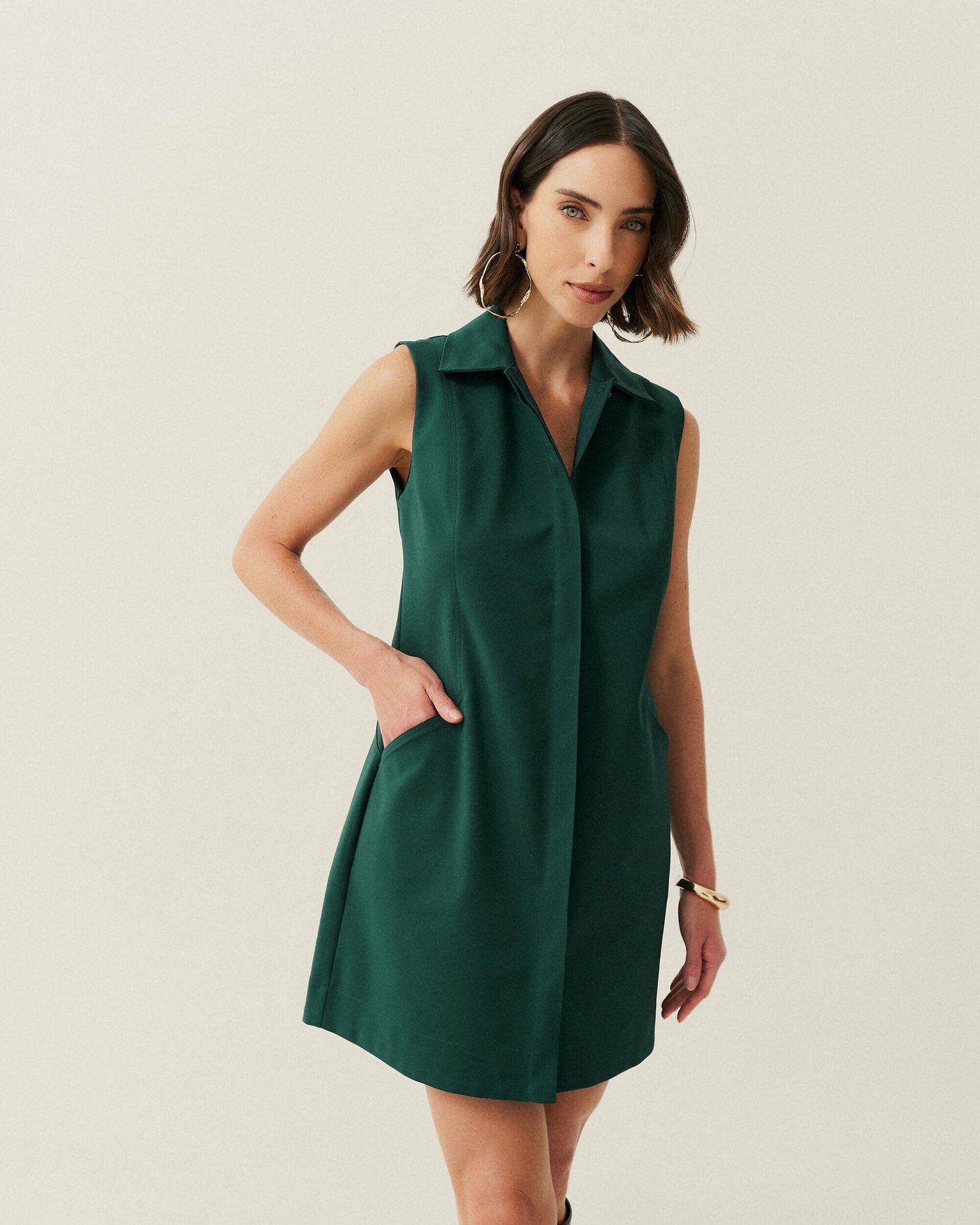 VESTIDO CURTO ALFAIATARIA COM GOLA (PROMO) — foto 13