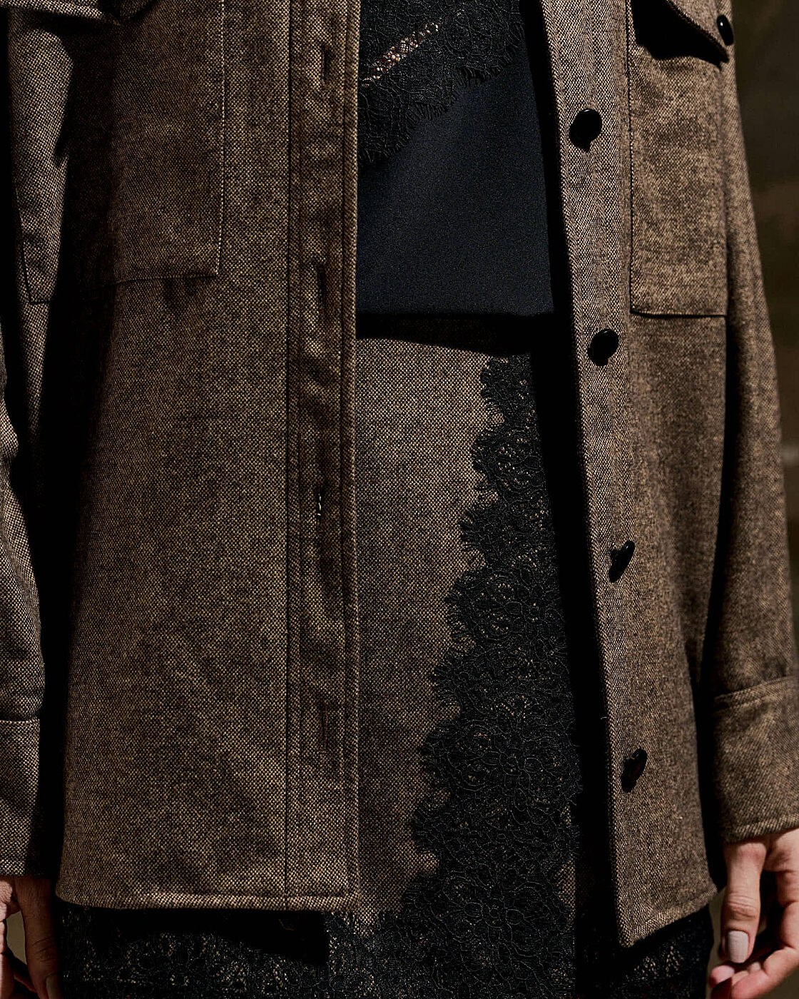 CAMISA ALONGADA DE LA BOLSOS — foto 10