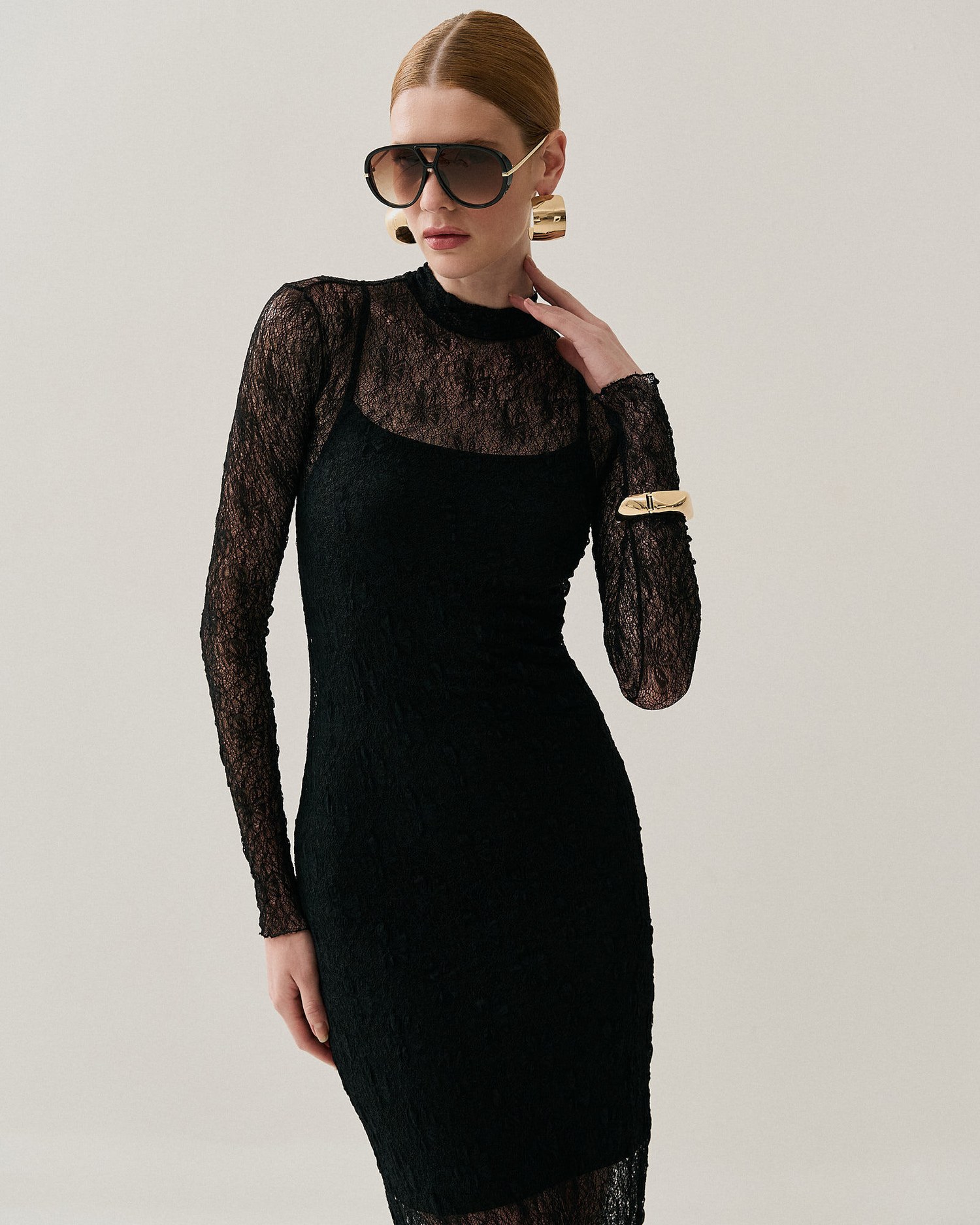 VESTIDO MIDI GOLA ALTA RENDA — foto 4