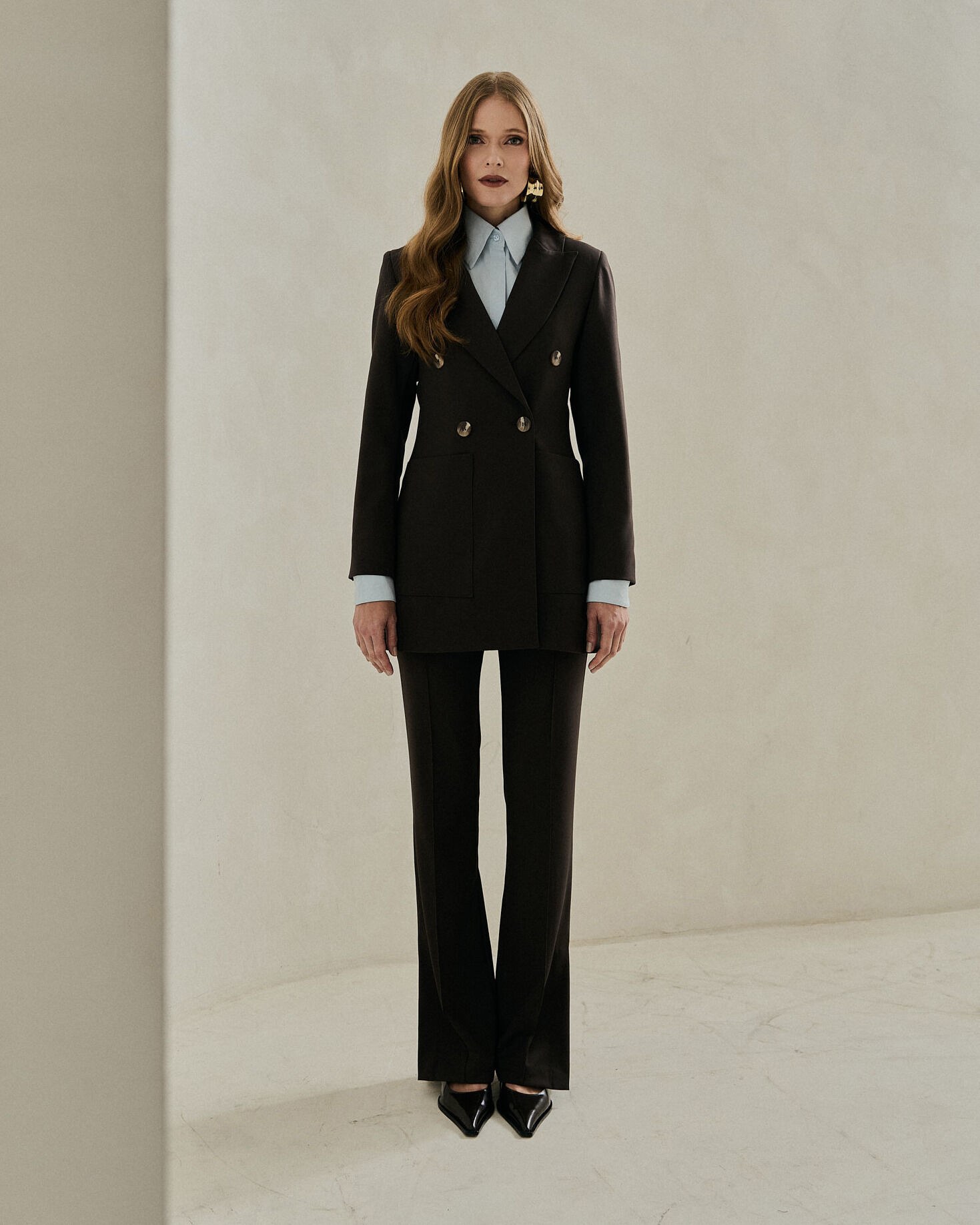 BLAZER ALONGADO BOLSO CHAPA — foto 15