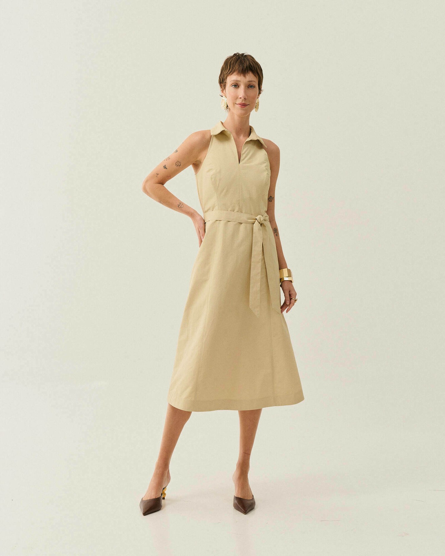 VESTIDO MIDI ALFAIATARIA ESTRUTURADO — foto 5