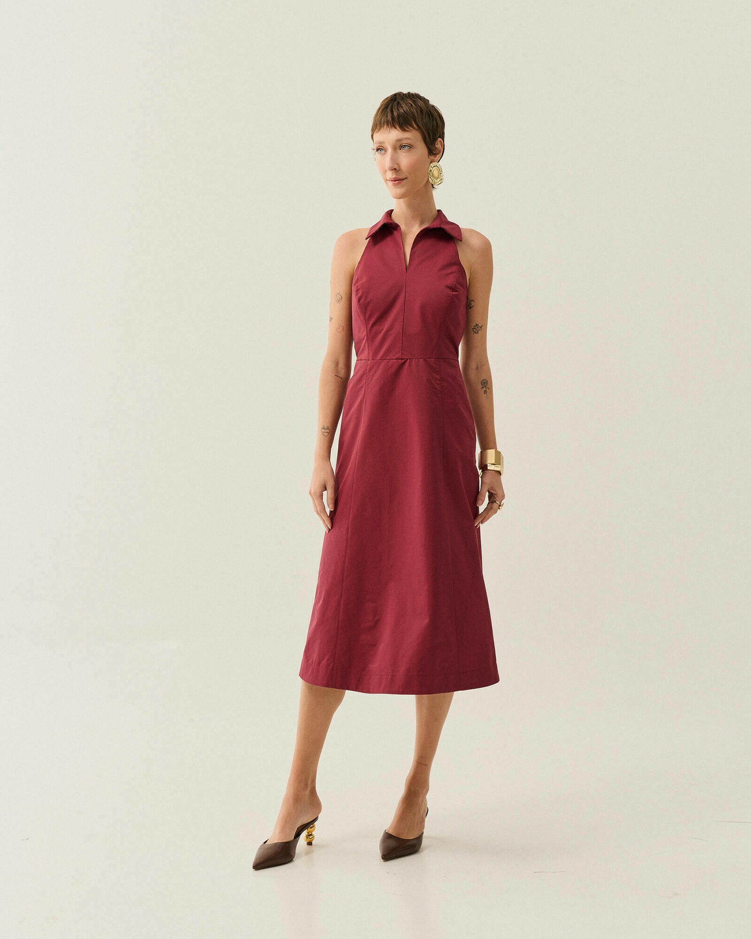 VESTIDO MIDI ALFAIATARIA ESTRUTURADO — foto 27
