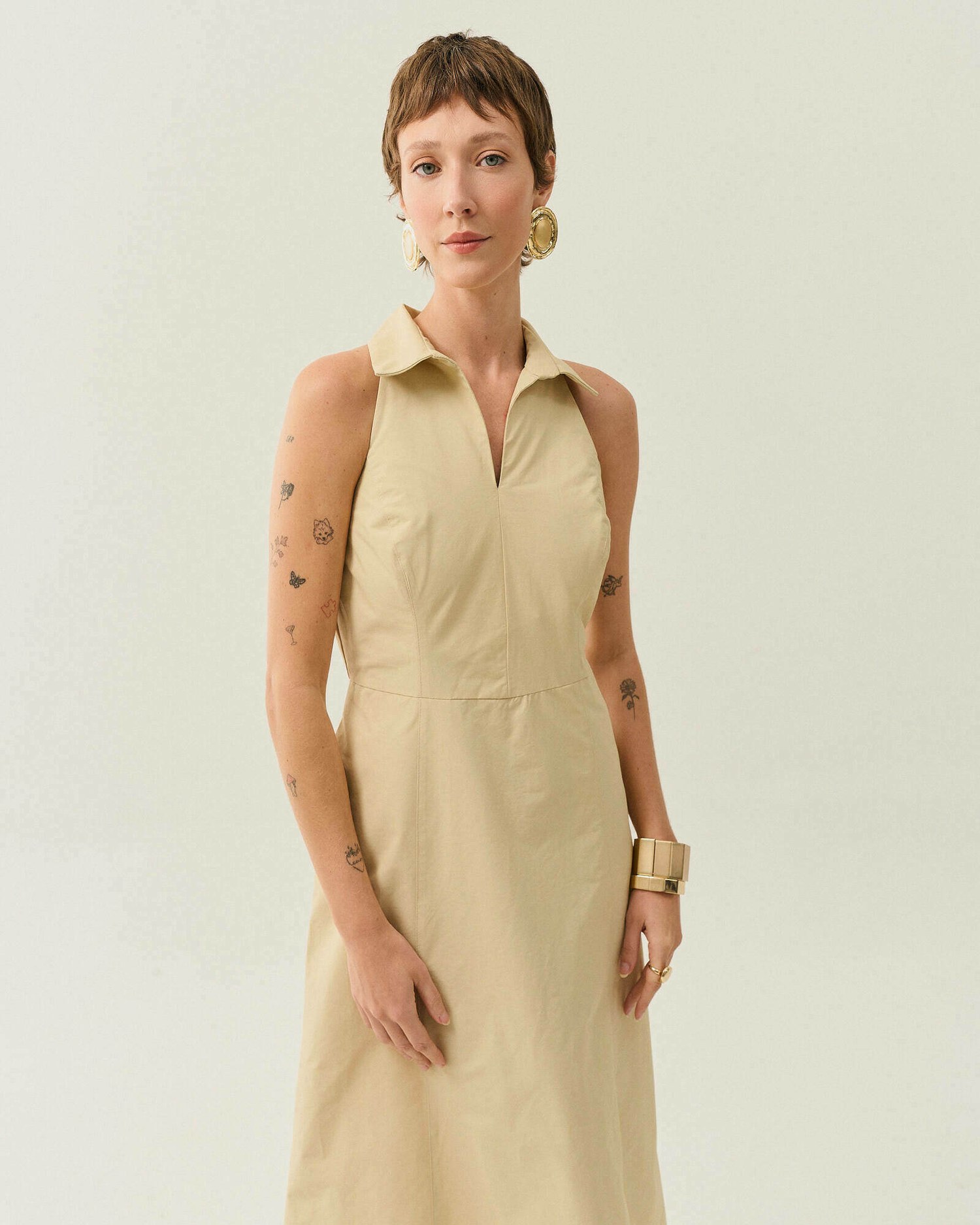 VESTIDO MIDI ALFAIATARIA ESTRUTURADO — foto 10