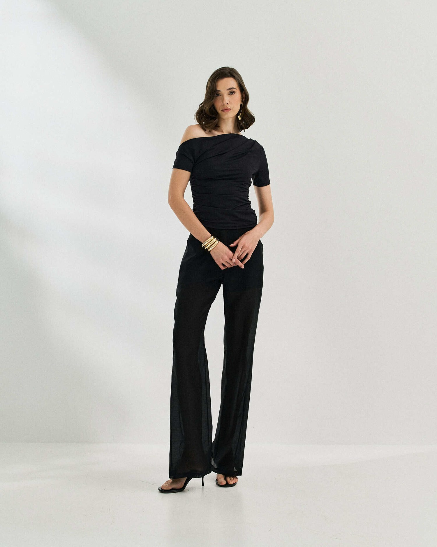 BLUSA OMBRO ASSIMETRICO — foto 16
