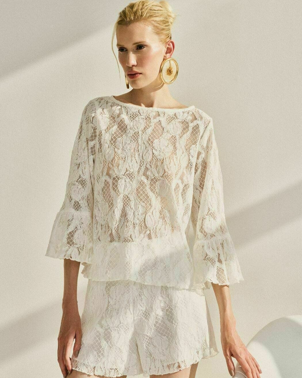 SHORTS DE RENDA FLORAL — foto 3