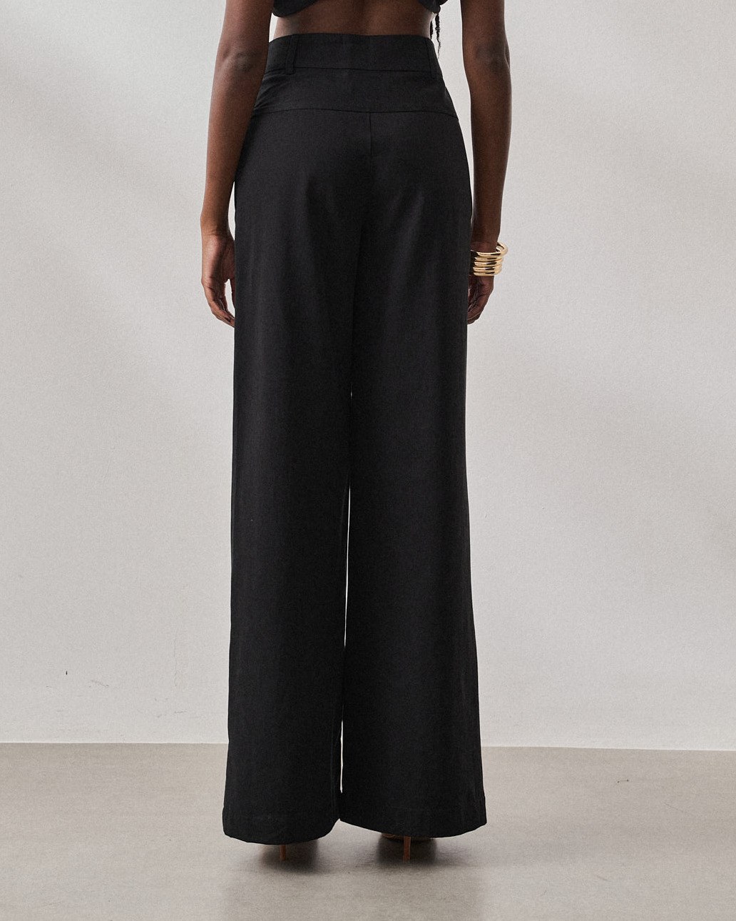 CALCA PANTALONA COM NERVURAS — foto 7