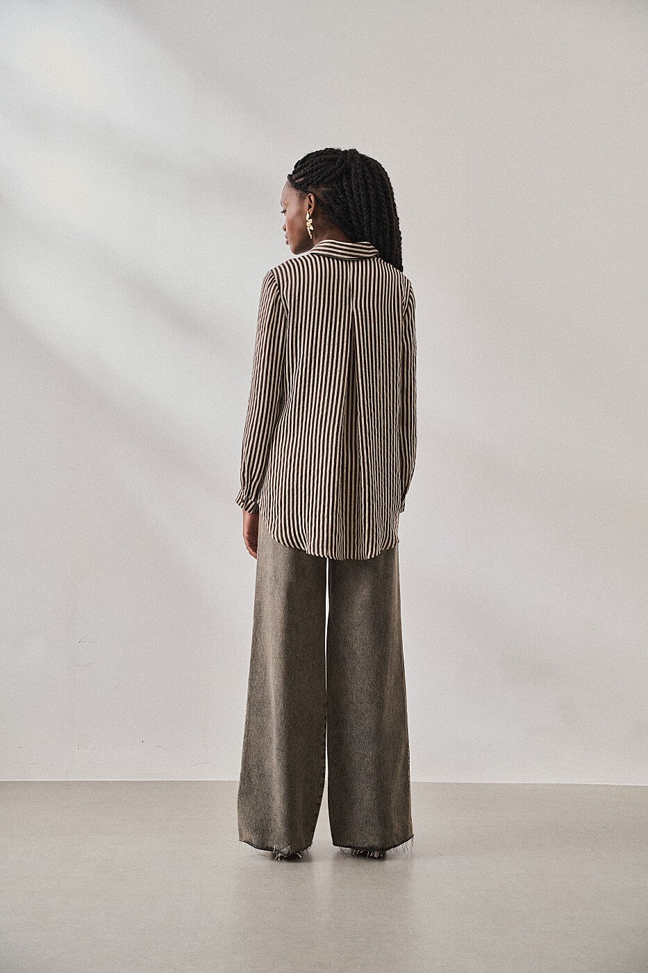 CAMISA LISTRADA PREGA COSTAS — foto 7