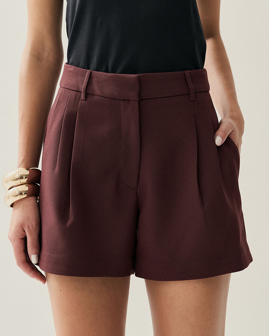 SHORTS ALFAIATARIA COM PREGAS — foto 8