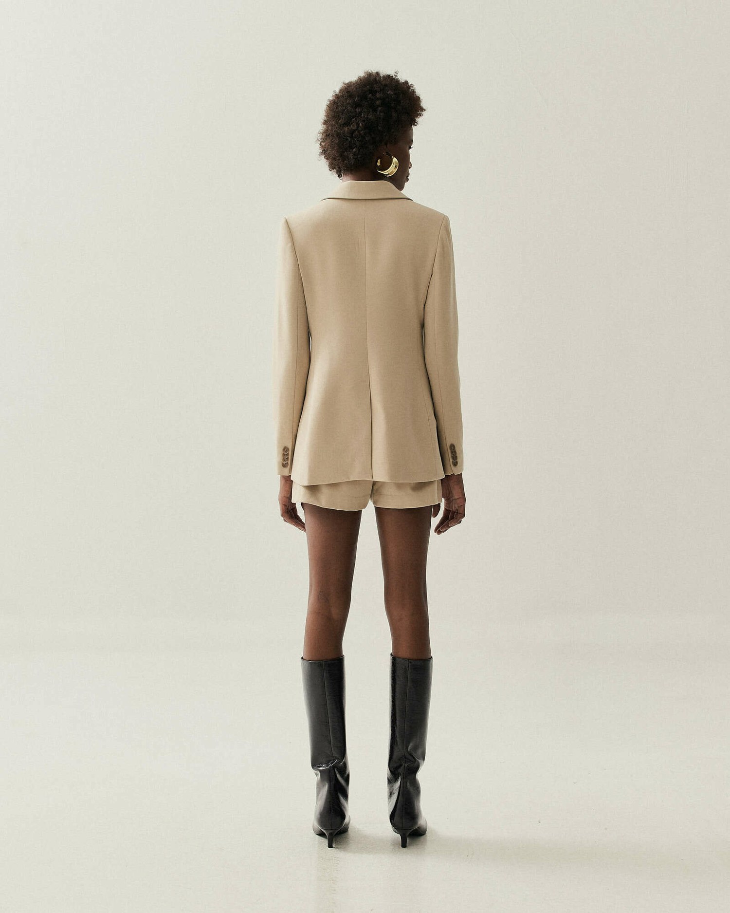 BLAZER ALFAIATARIA ACINTURADO — foto 6