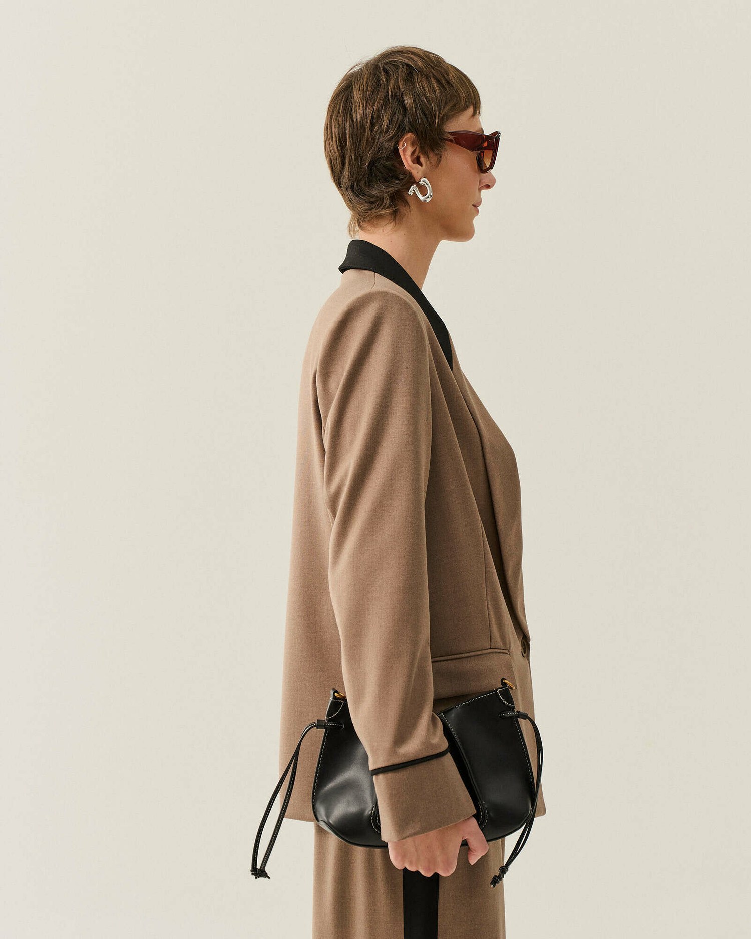 BLAZER ALFAIATARIA DETALHE BICOLOR — foto 17