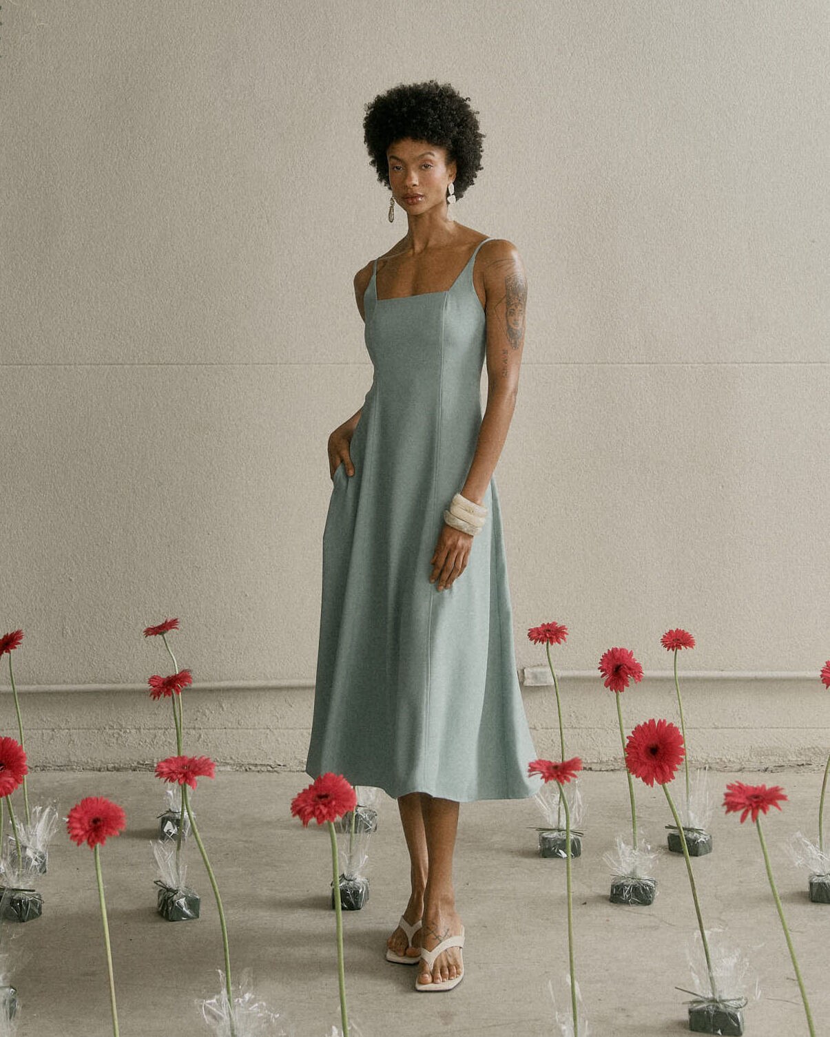 VESTIDO MIDI NESGAS — foto 14