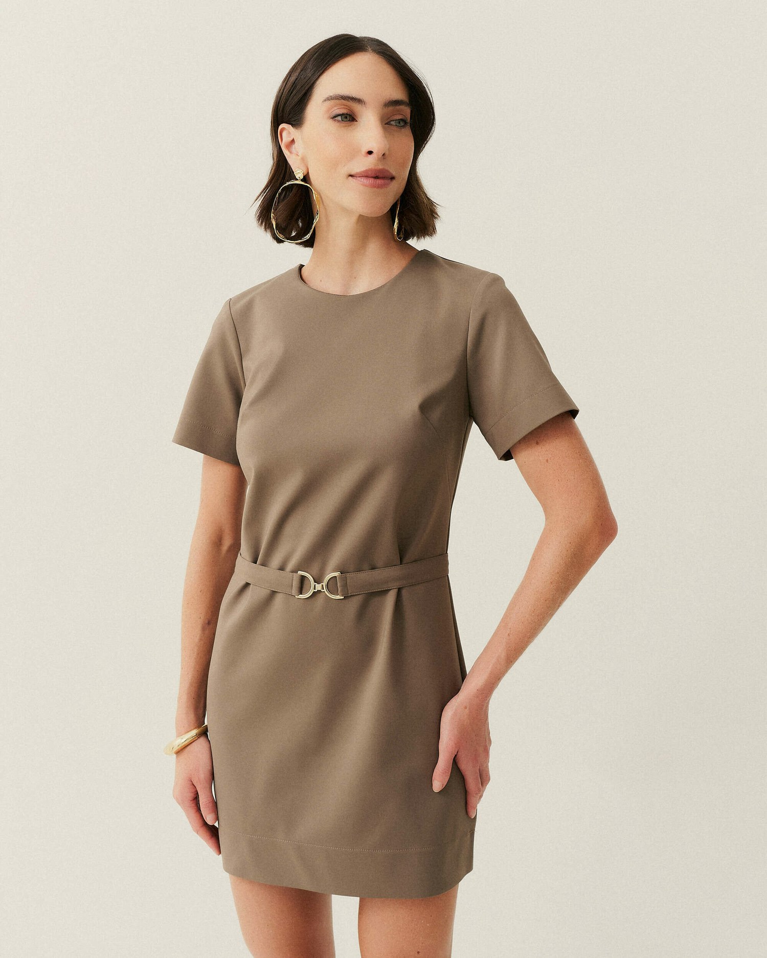 VESTIDO CURTO ALFAIATARIA COM CINTO (PROMO) — foto 10