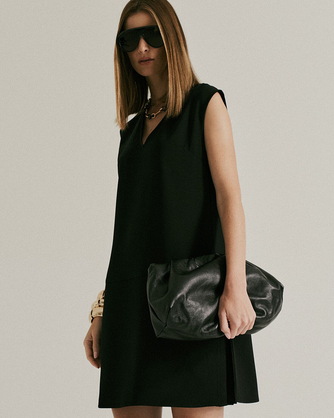 VESTIDO CURTO DETALHE PLISSADO (PROMO) — foto 2