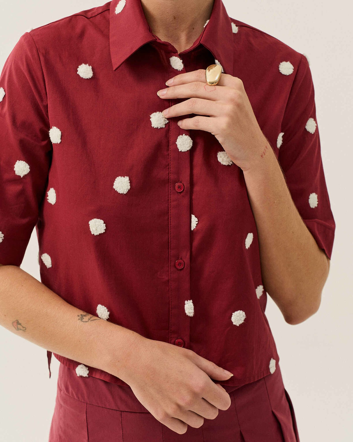 CAMISA MEIA MANGA TEXTURIZADA POA — foto 4