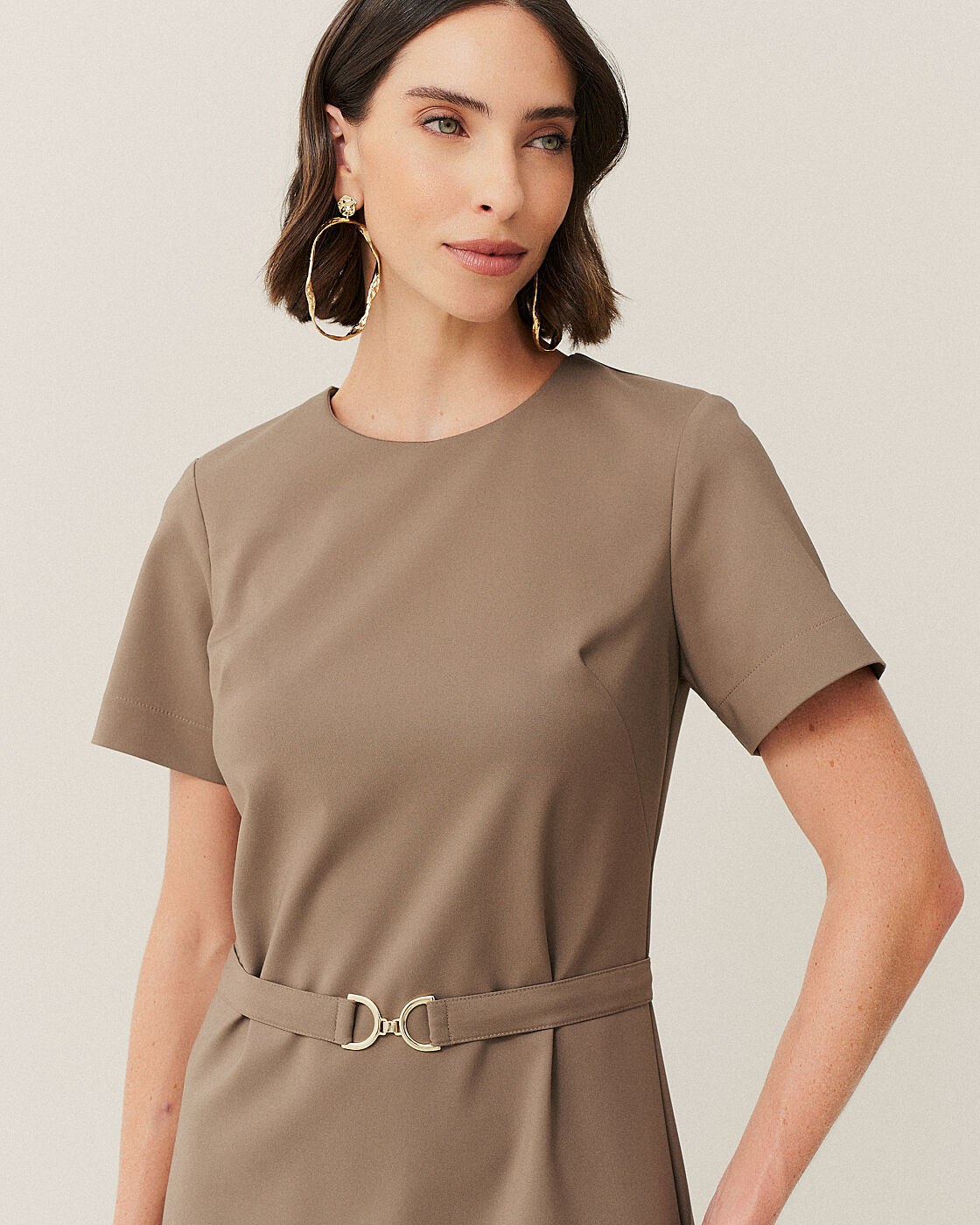 VESTIDO CURTO ALFAIATARIA COM CINTO (PROMO) — foto 9