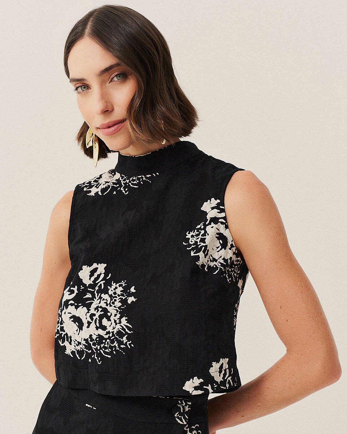 BLUSA CROPPED ESTAMPADO — foto 16