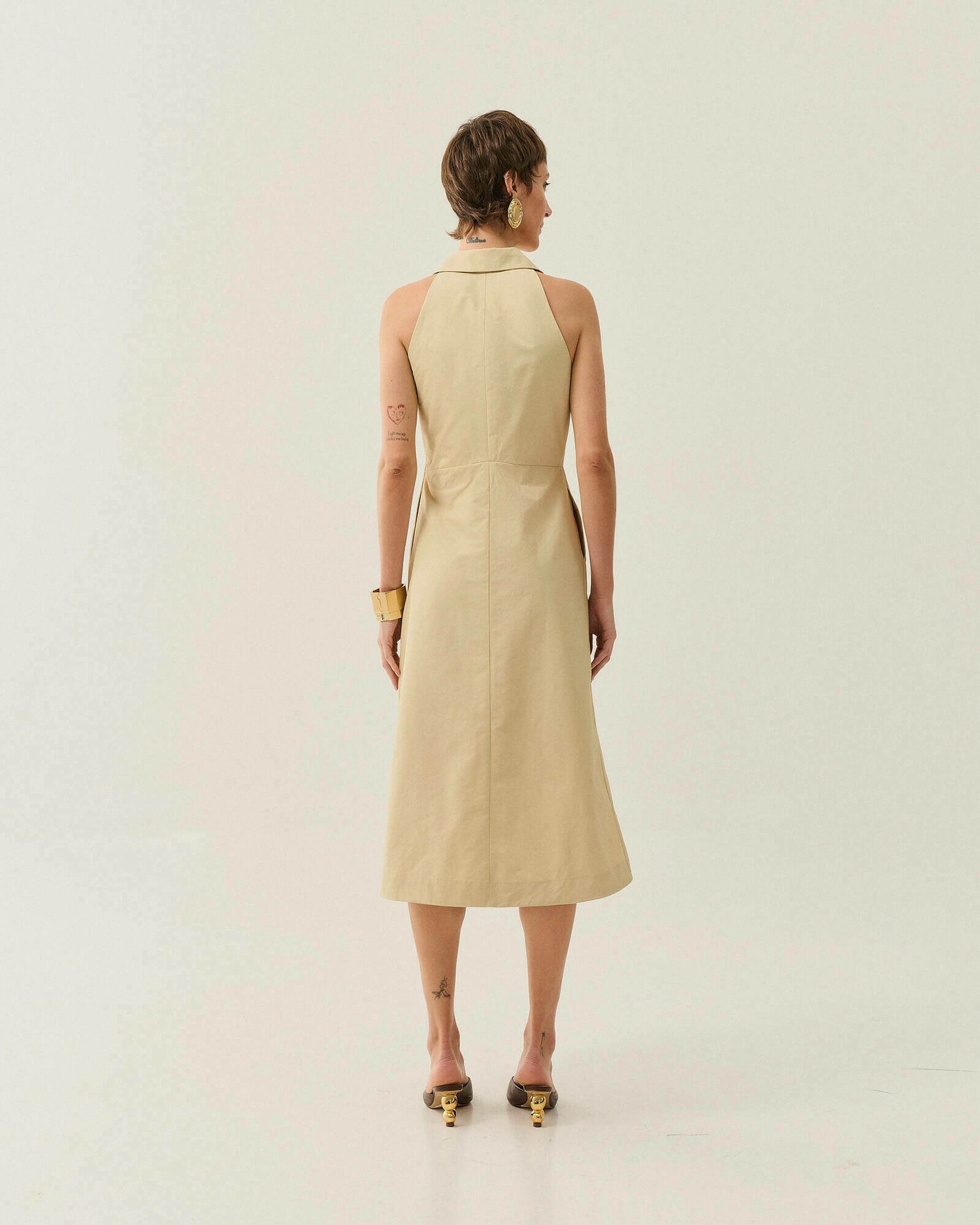 VESTIDO MIDI ALFAIATARIA ESTRUTURADO — foto 13