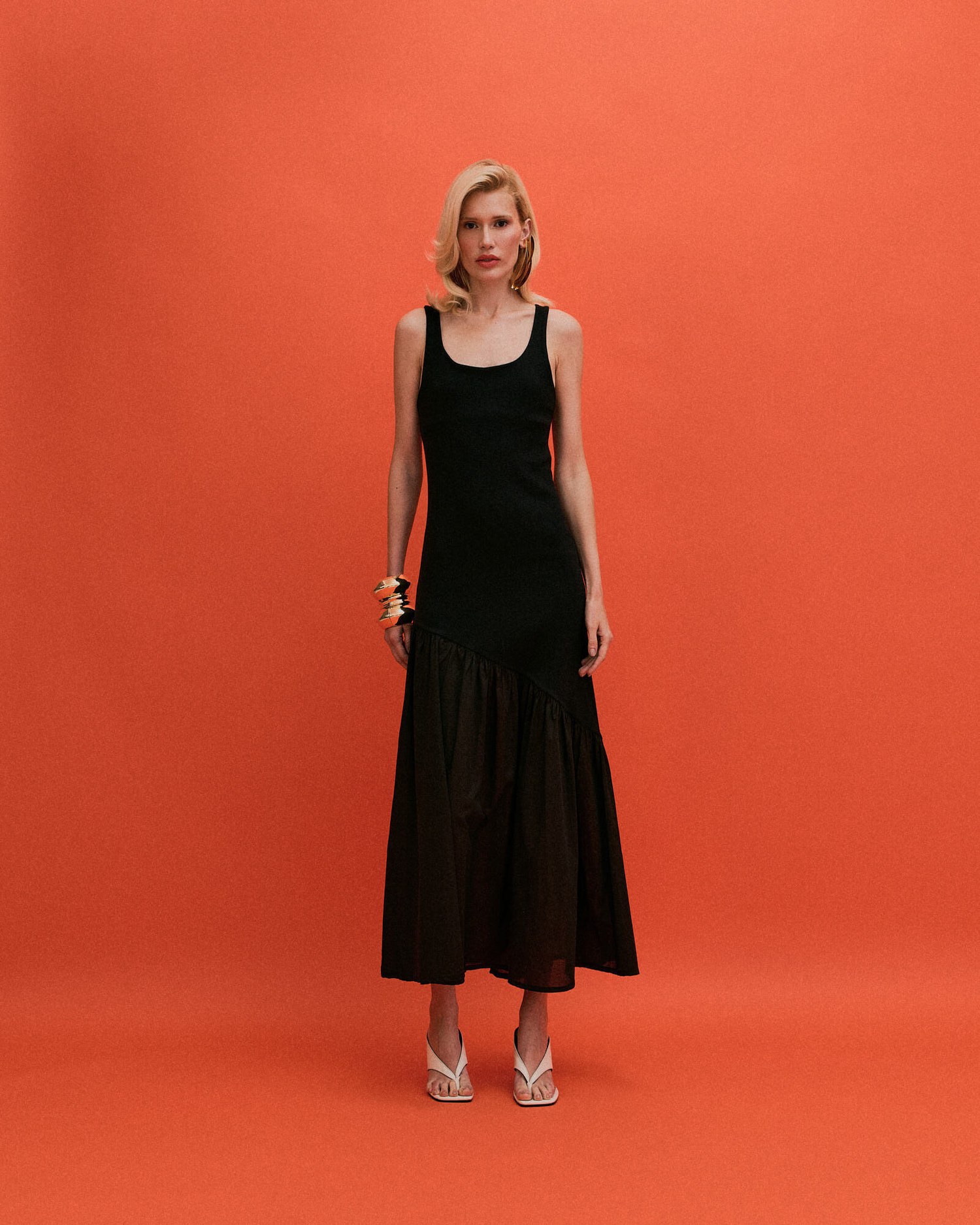 VESTIDO MIDI CANELADO BARRA
