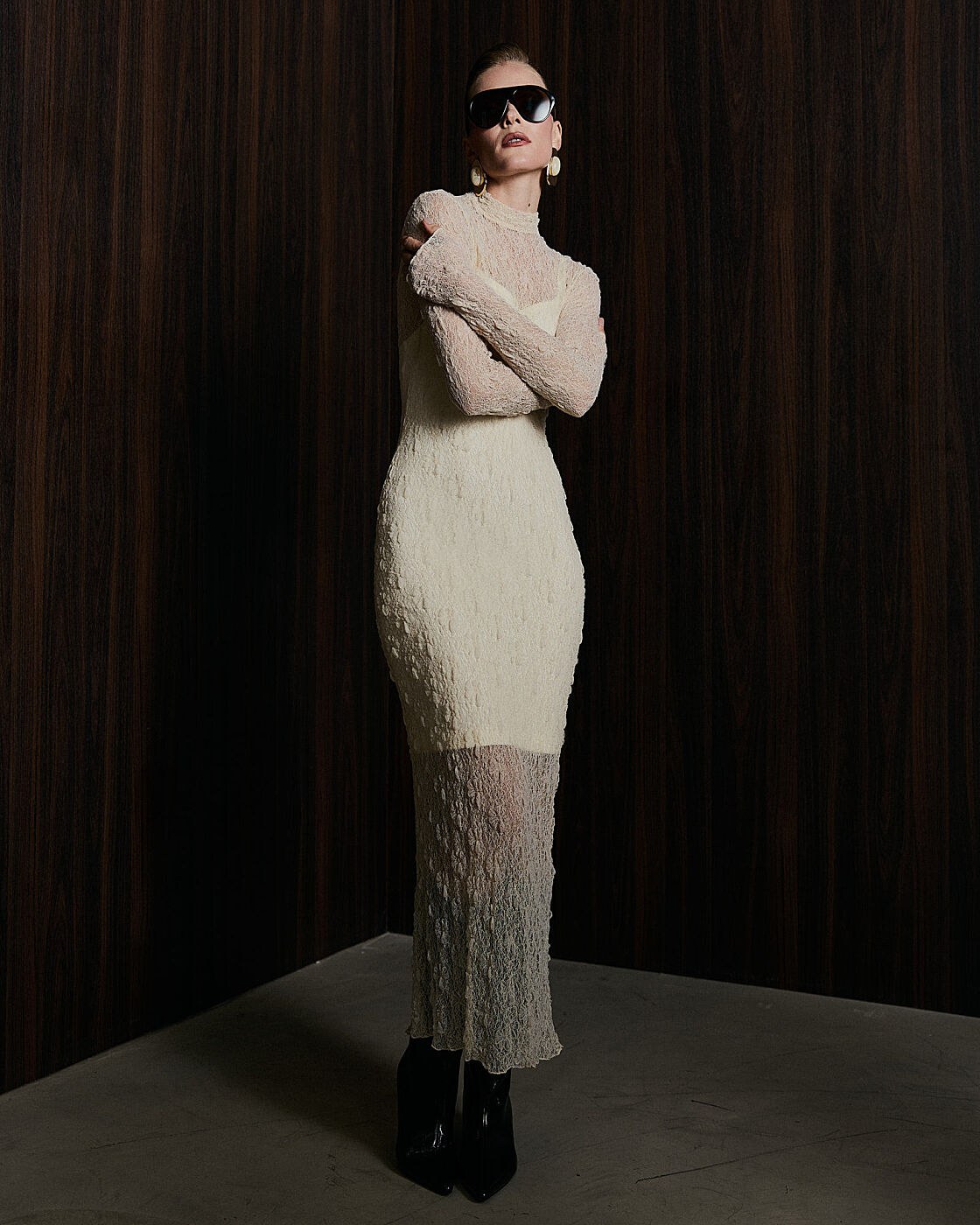 VESTIDO MIDI GOLA ALTA RENDA — foto 15