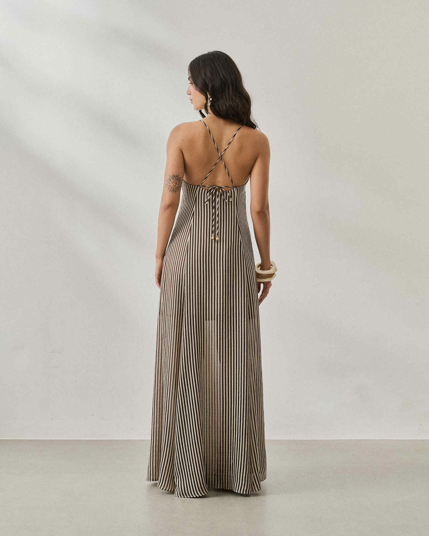VESTIDO LONGO LISTRADO COM FENDAS — foto 15