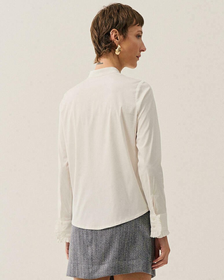 CAMISA ALGODAO GOLA FECHADA E PUNHO PLISSADO — foto 9