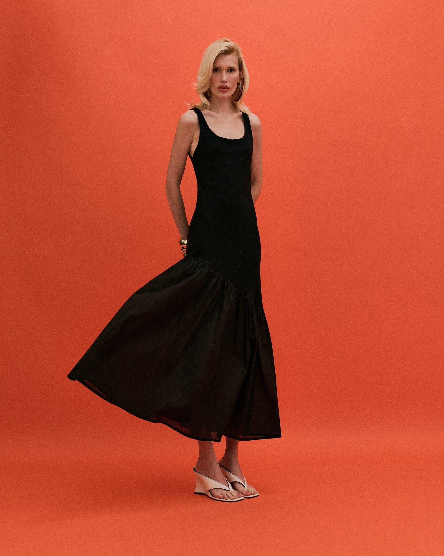 VESTIDO MIDI CANELADO BARRA — foto 10