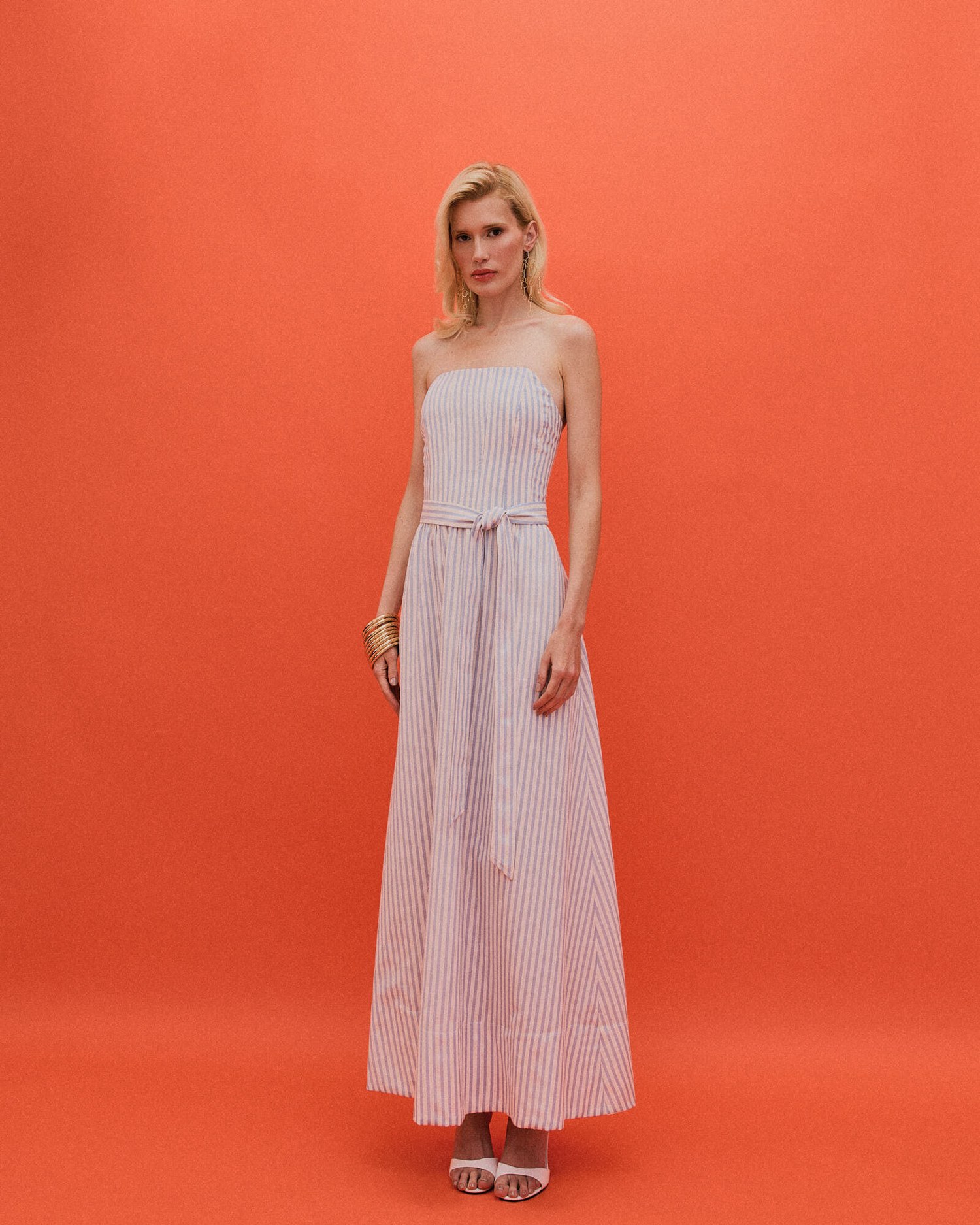 VESTIDO OMBROS LIVRES LISTRADO — foto 6