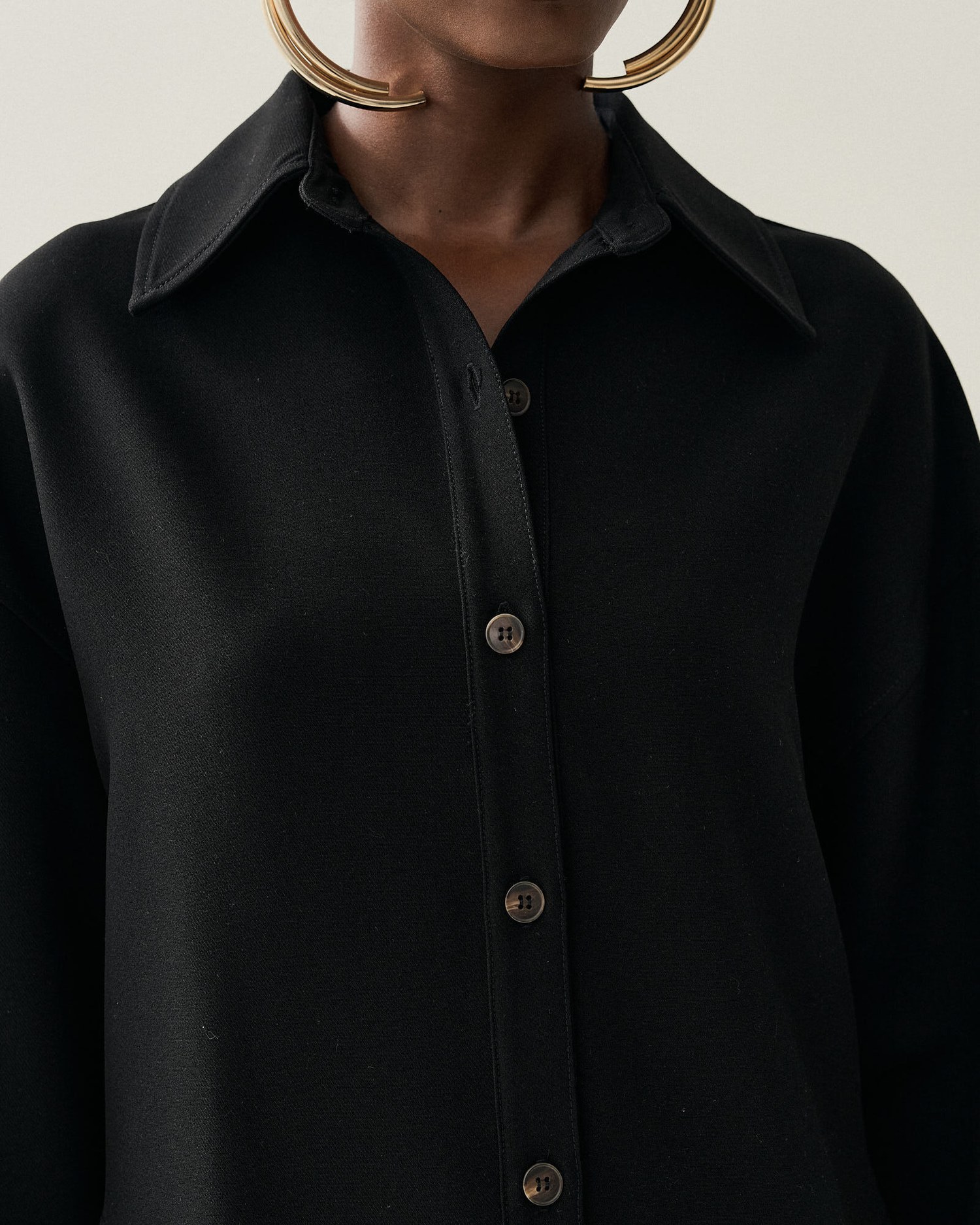 CAMISA OVER ALONGADA FENDA — foto 21