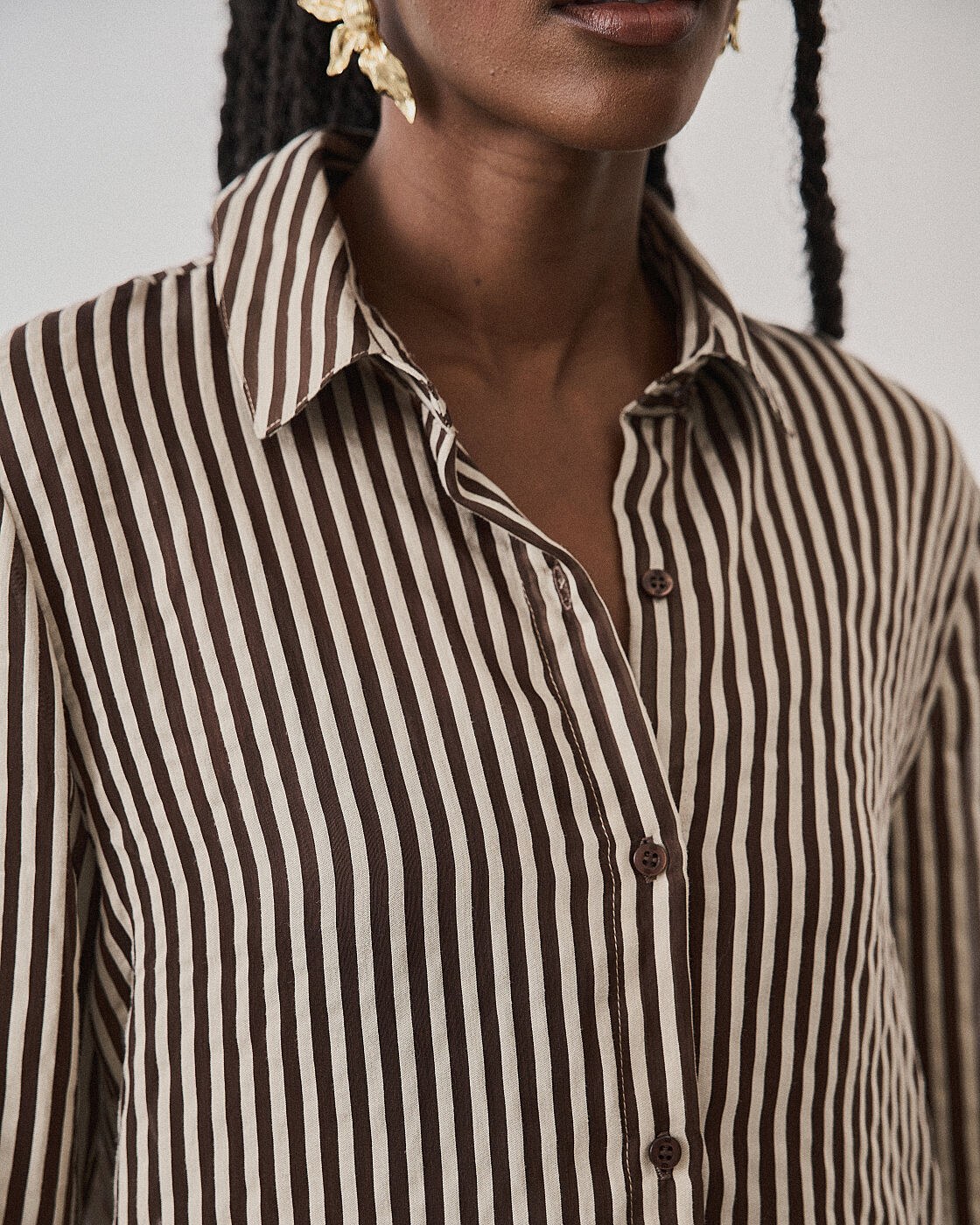 CAMISA LISTRADA PREGA COSTAS — foto 5