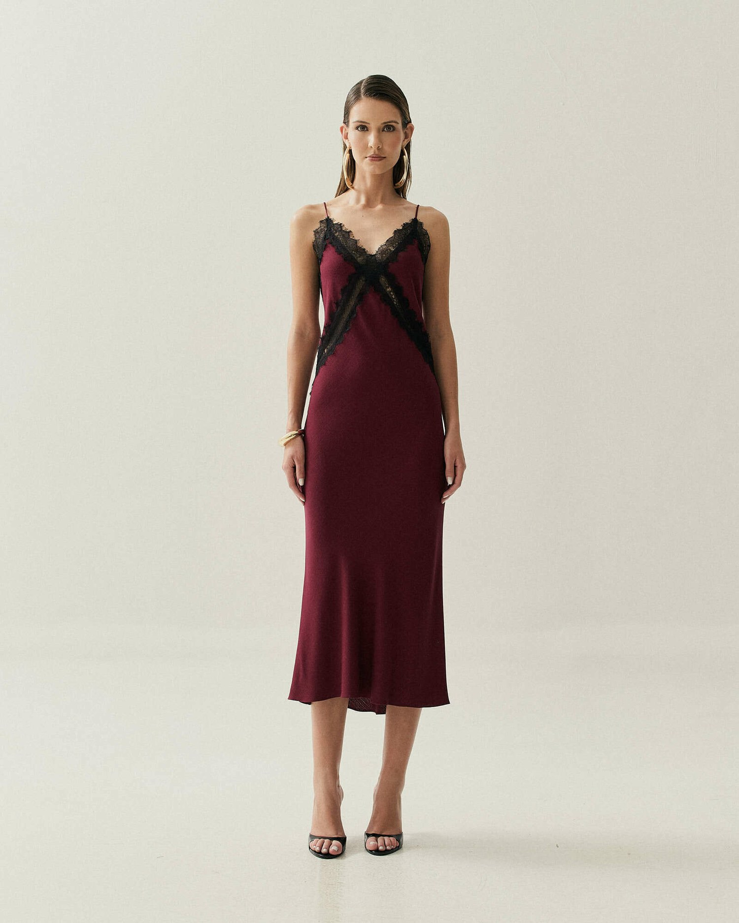VESTIDO SLIP DRESS COM RENDA — foto 13
