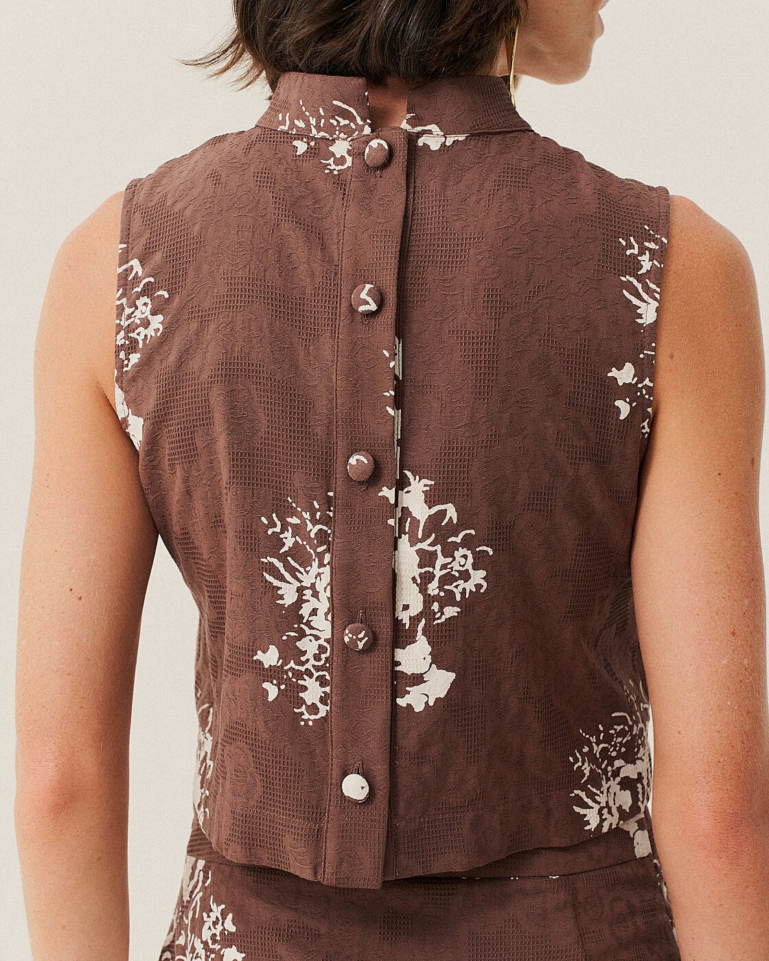 BLUSA CROPPED ESTAMPADO — foto 12