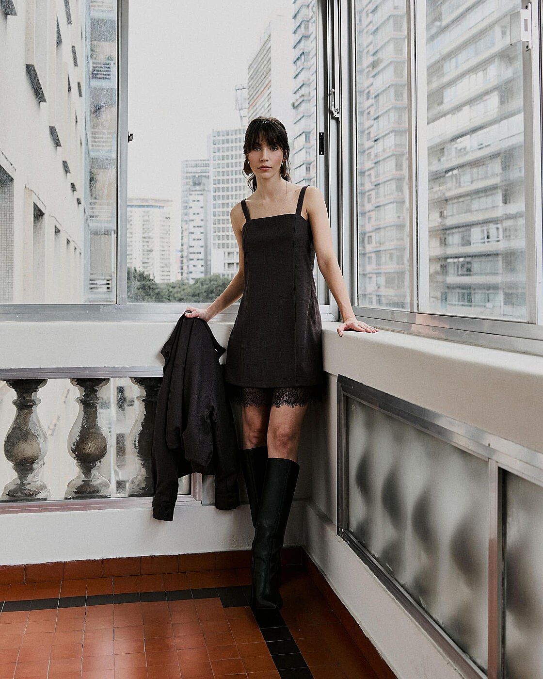 VESTIDO CURTO BARRA RENDA — foto 11