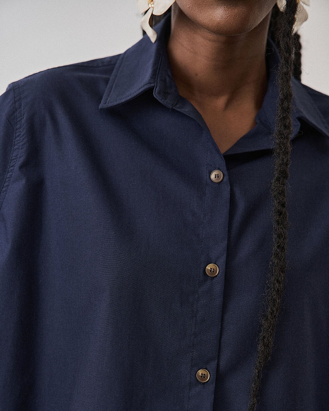 CAMISA BOXY MANGA CURTA — foto 11