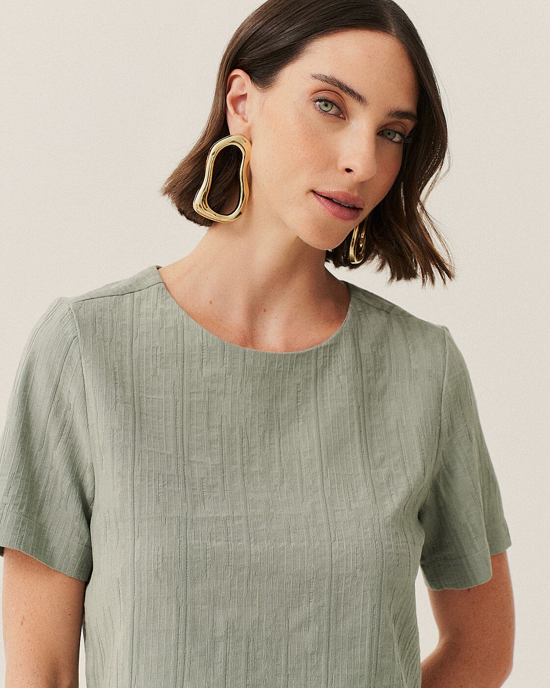BLUSA BOXY MANGA EM LINHO — foto 5