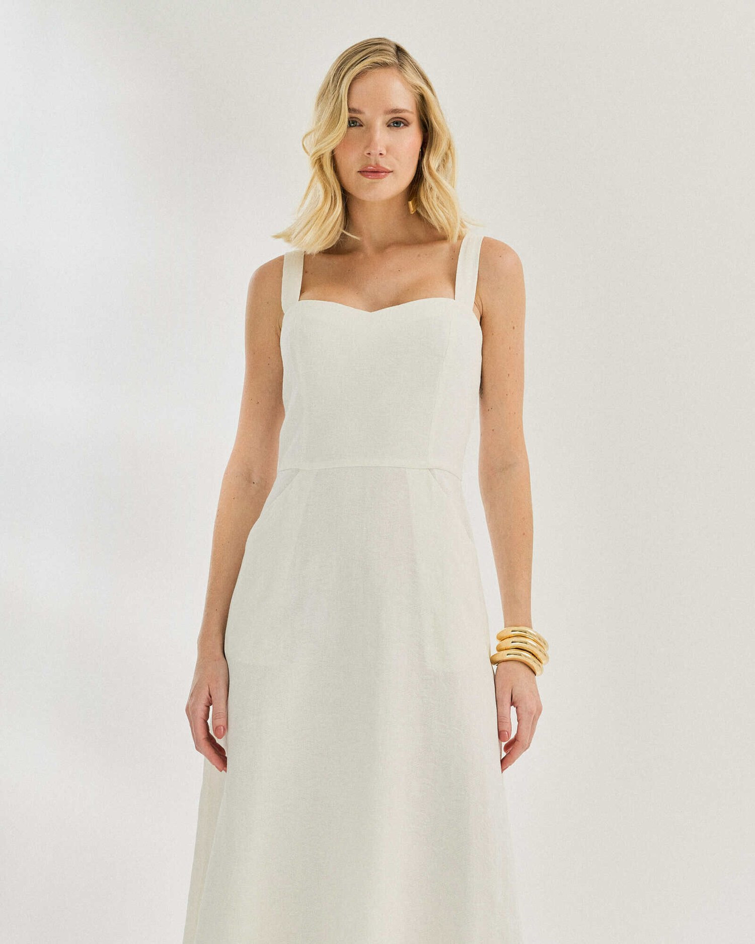 VESTIDO DECOTE CORACAO EVASE BOLSO — foto 5