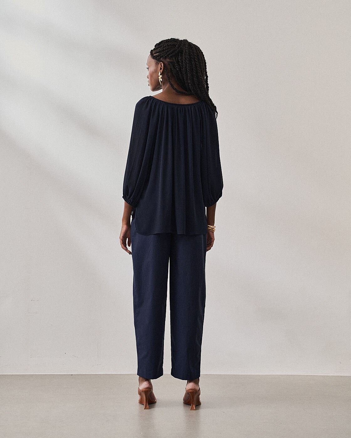 BLUSA FRANZIDA COM TRANSPARENCIA — foto 12
