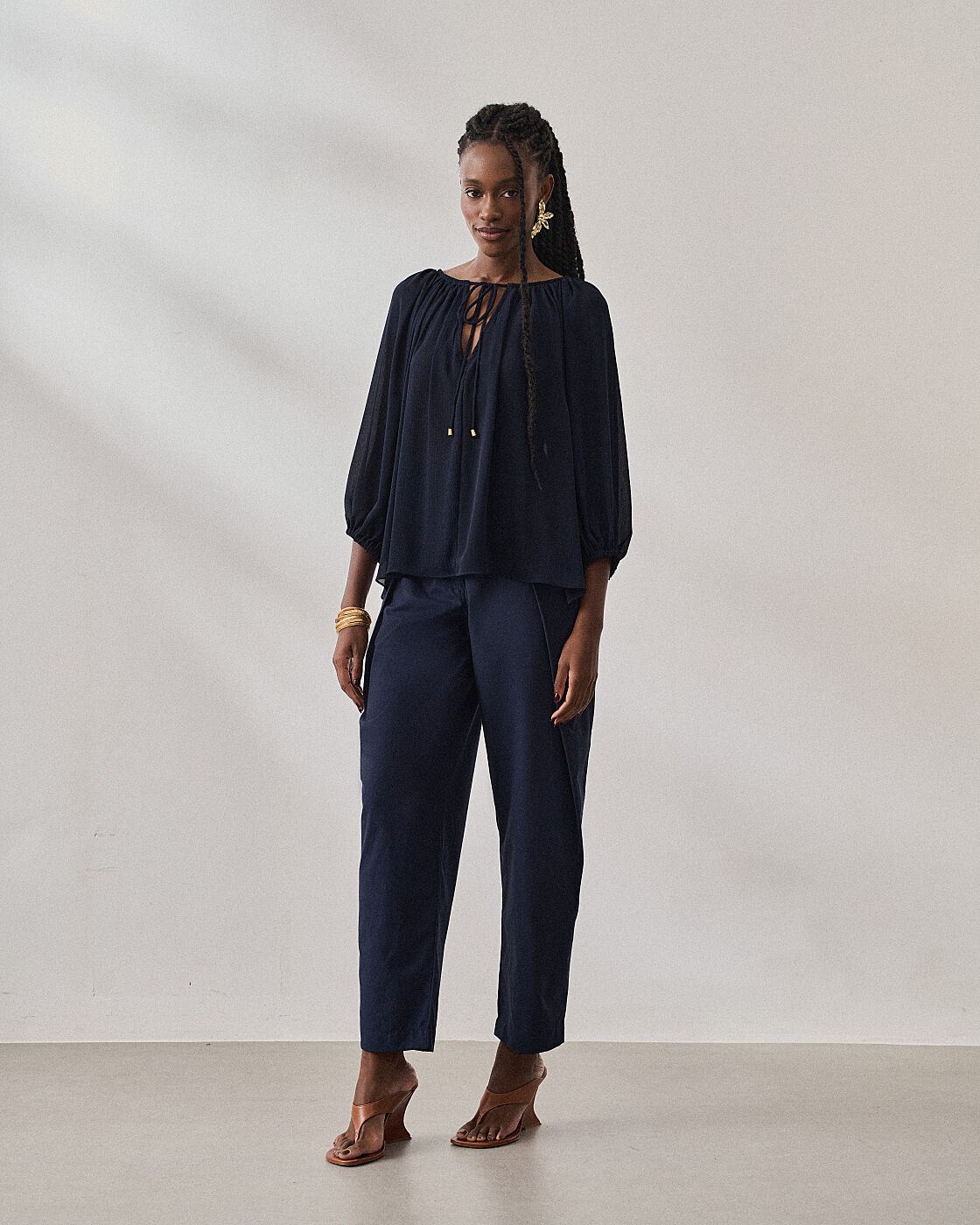 BLUSA FRANZIDA COM TRANSPARENCIA — foto 13