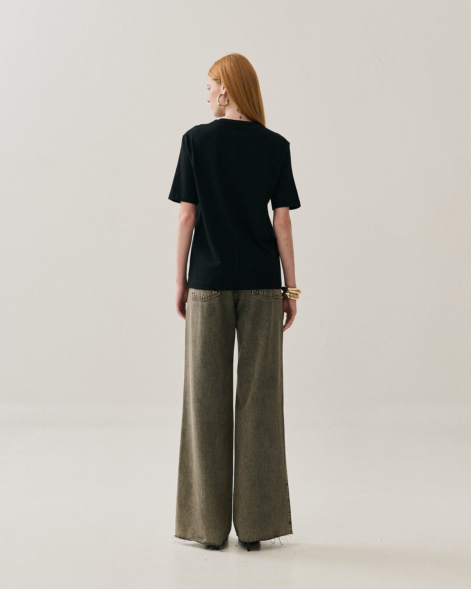 T-SHIRT MALHA DETALHE CORDONE — foto 4